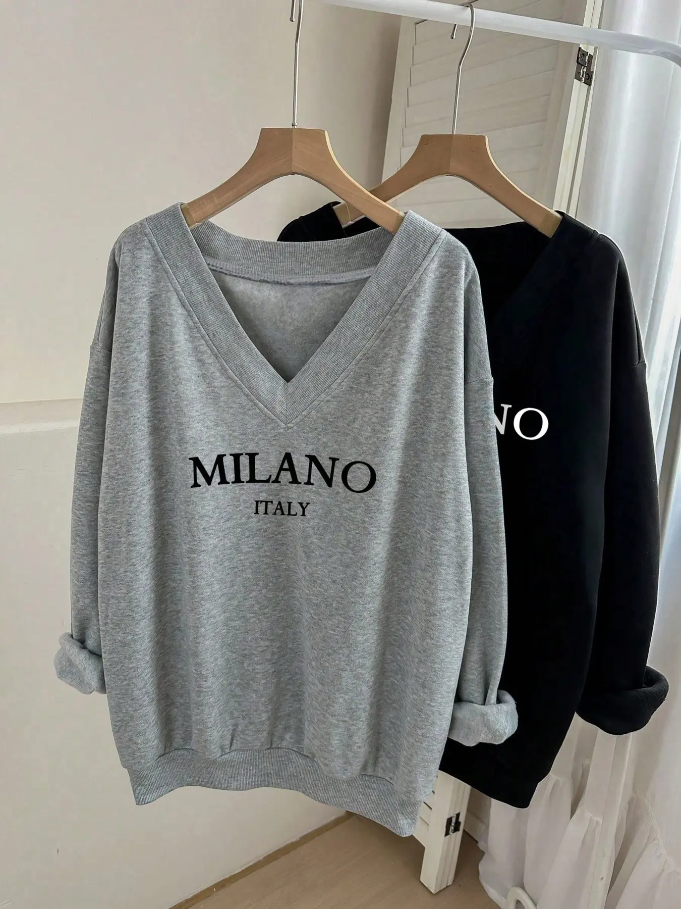 Women's Casual Letter Printed Pullover V-Neck Loose Fit Baggy Long Sleeve Sweatshirt, Fall & Winter Essential Fashion for Daily Wear Tops