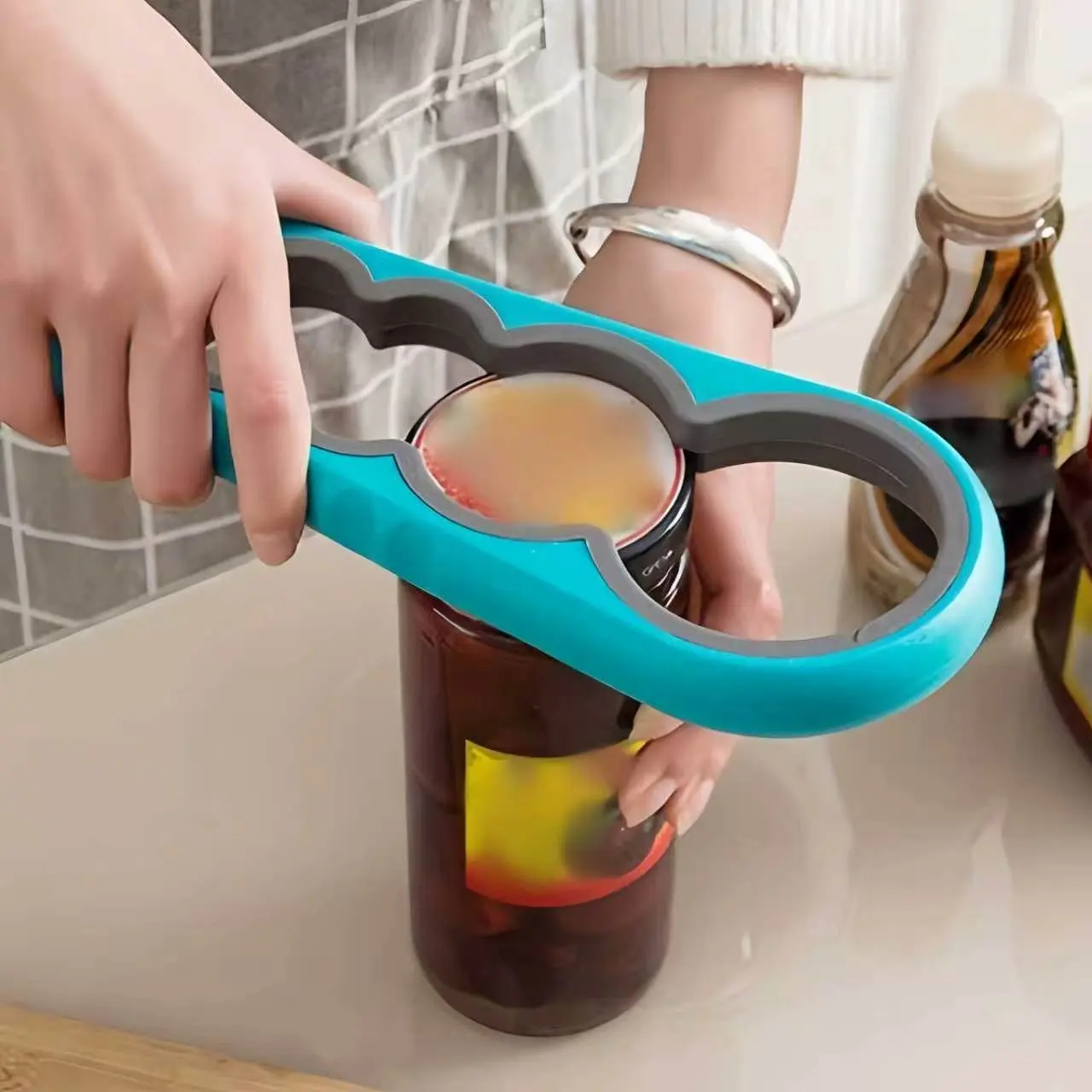 Multifunctional Can Opener, Can Openers for Seniors, Easy Use Kitchen Gadget for Elderly, Essential Kitchen Tool and Thanksgiving Gift, Utensils, Beverage Can Opener