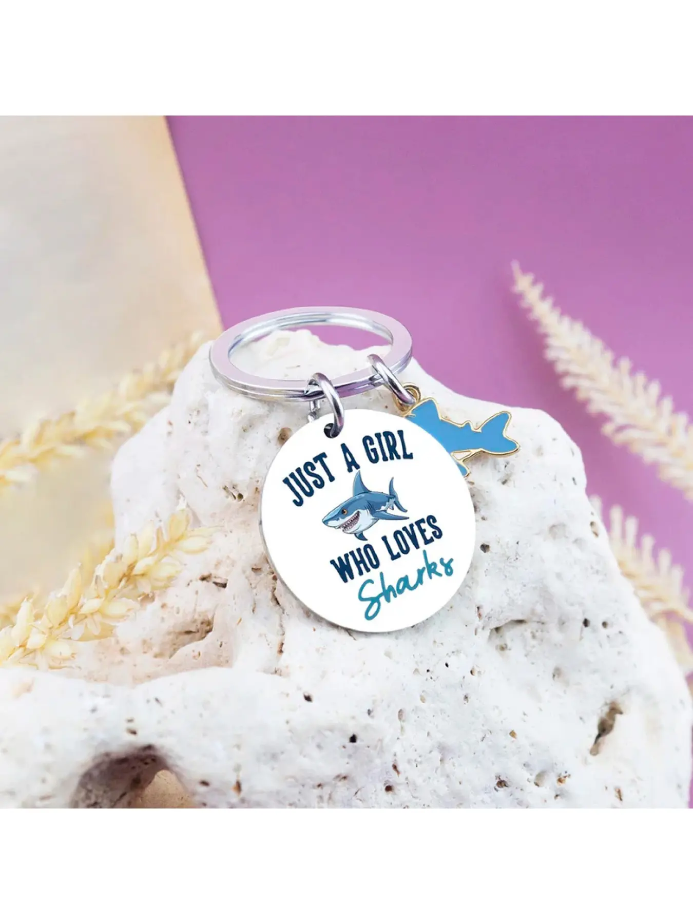 Shark-themed items, suitable as gifts for women who love sharks. Beautiful marine shark-themed gifts. Shark keychains, Stainless Steel Keychain. There is only one girl who loves sharks.
