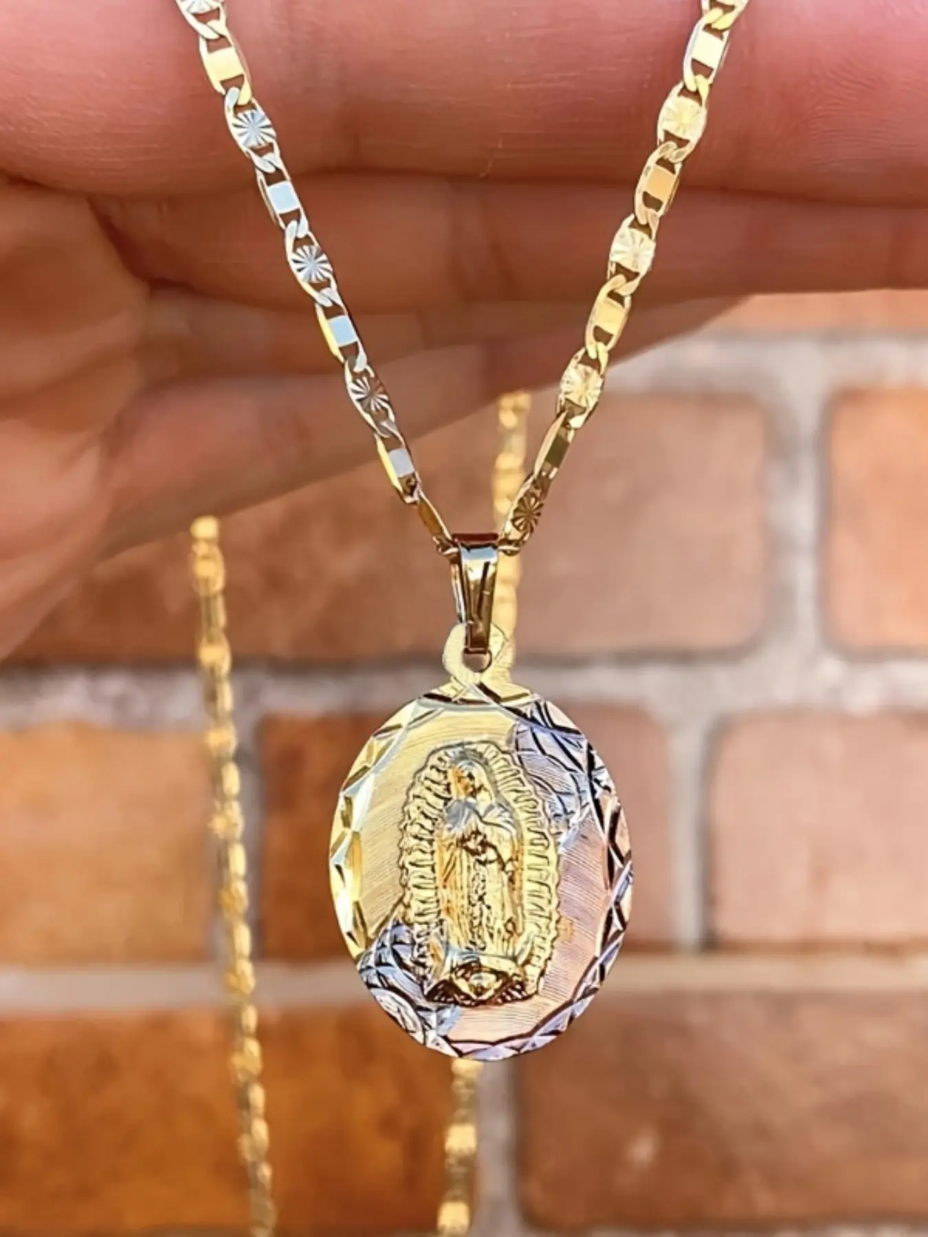 Vintage Three-Color Virgin Mary Faith Pendant Necklace, Unisex Casual Creative Jewelry, Zinc Alloy Chain, Perfect for Daily Commute Parties Gifts