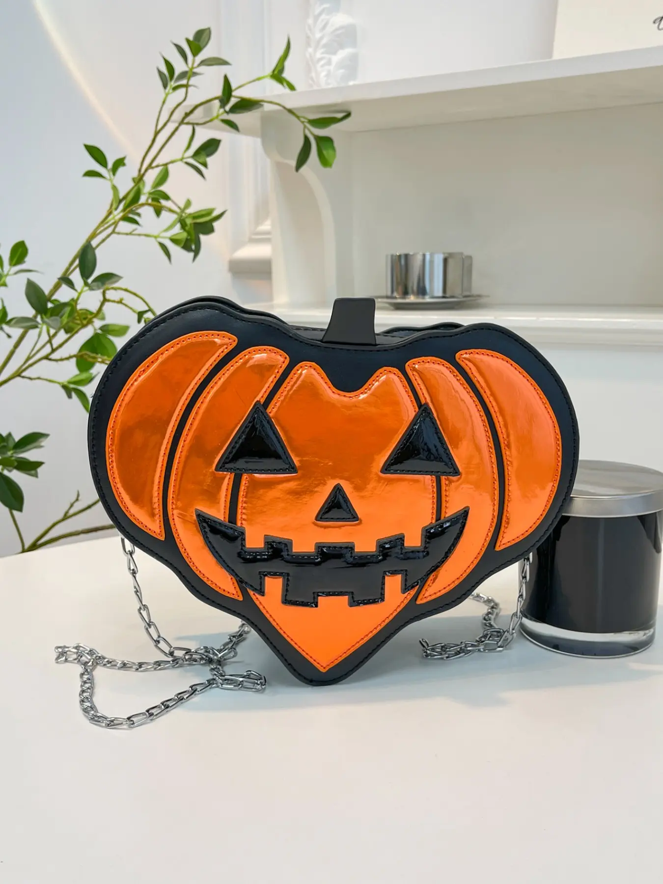 Halloween Pumpkin Shape Crossbody Bag for Women, Novelty Heart‑Shaped Shoulder Bag, Faux Leather Chain Purse, Spooky Jack‑O‑Lantern Theme Party Handbag, Crossbody Fashion Bag