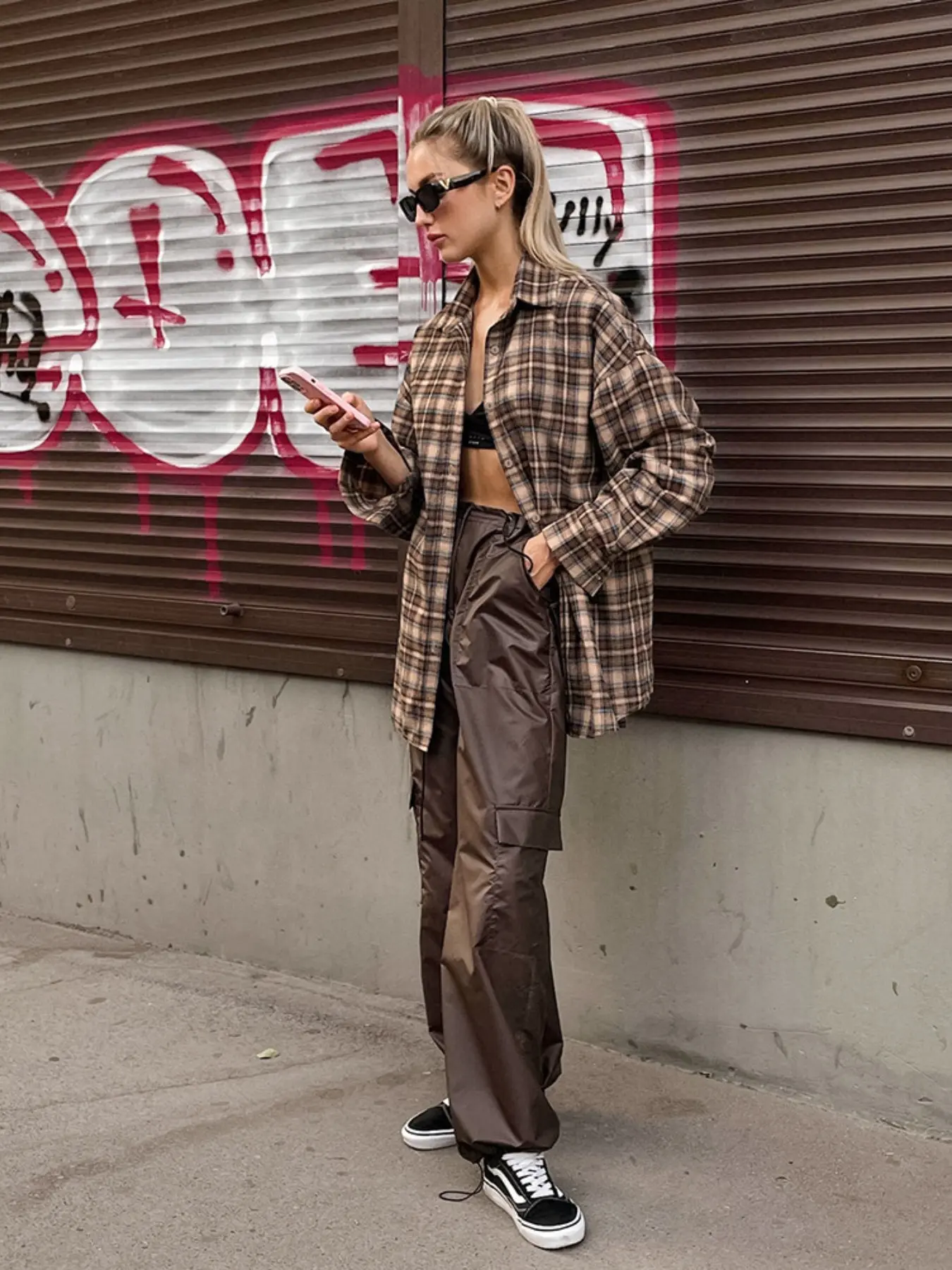 2026 Spring and Autumn Women's Vintage Plaid Shirt, Long Length Loose Fit Tunic Top, Retro Grid Pattern Layering Blouse, All Seasons Wear