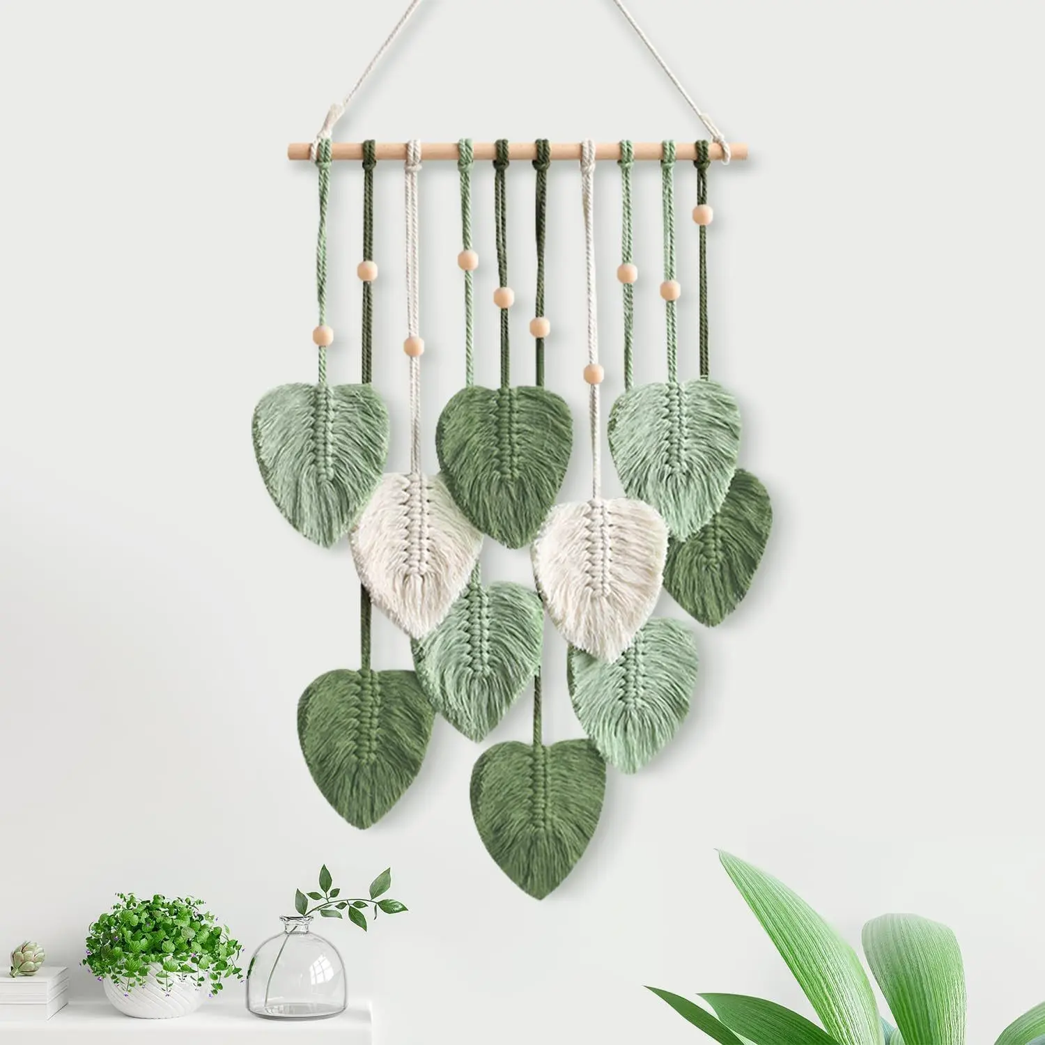 Bohemian Macrame Leaf Wall Hanging, Boho Handwoven Leaf Wall Decor, Tapestry Wall Ornament, Aesthetic Interior Decoration for Living Room, Bedroom, Apartment, Ideal Boho Home Decor Gift