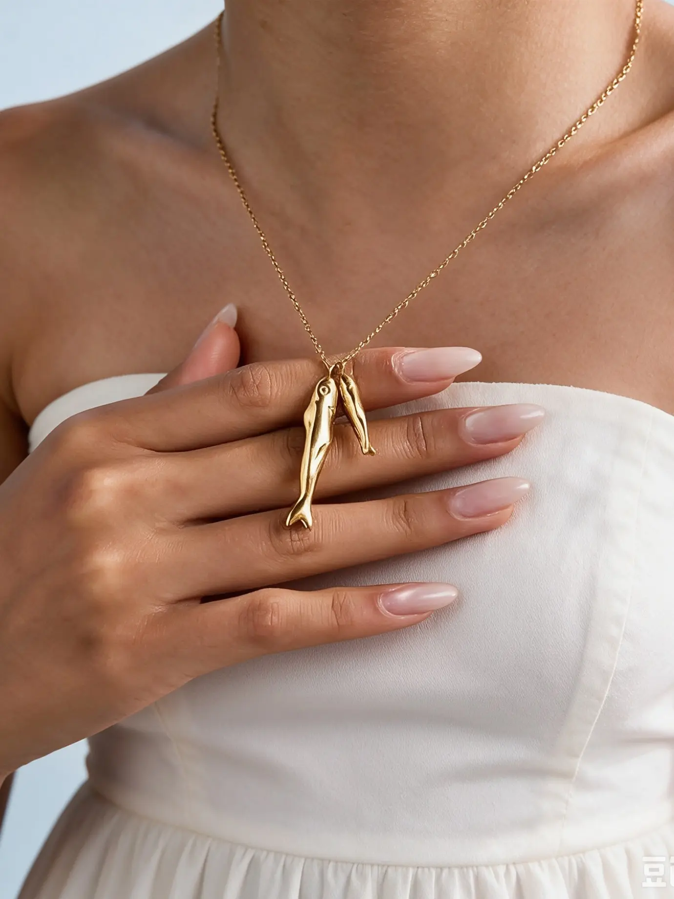 Women's Fish Pendant Necklace, Elegant Ocean Style Jewelry, Waterproof Beach Jewelry, High-Quality Fashion Accessory