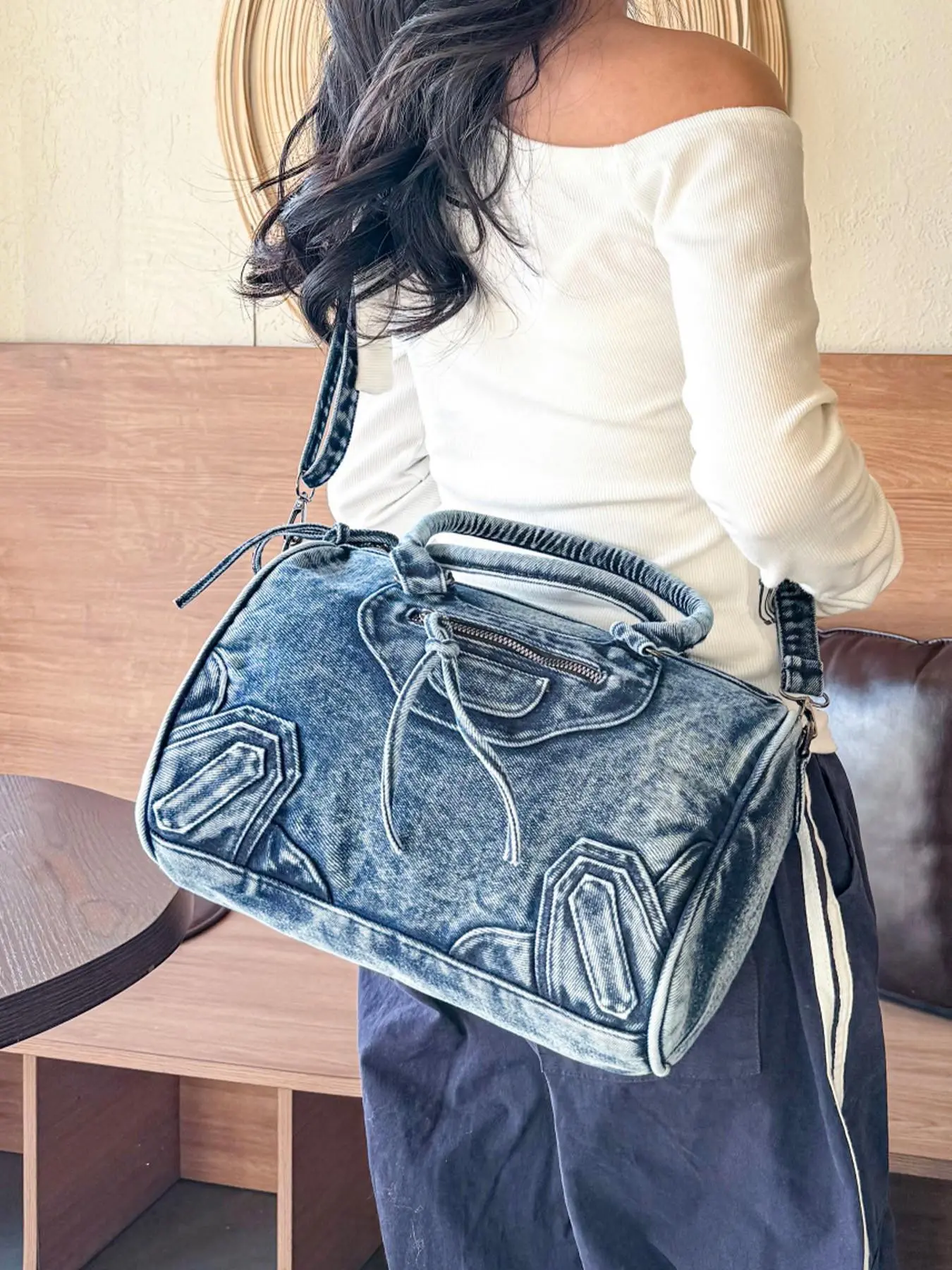1pc Women's retro washed denim handbag, casual trendy handbag, casual shoulder purse, retro street style suitable for daily shopping, weekend travel, and casual daily wear. A must-have shoulder tote bag for women