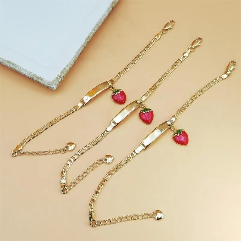 Dainty Lightweight 14K Gold Plated Strawberry Pendant Bracelet, Customizable Blank Curved Tag Wrist Chain, Spring Trendy Jewelry, Sentimental Daily & Holiday Present For Young Girls