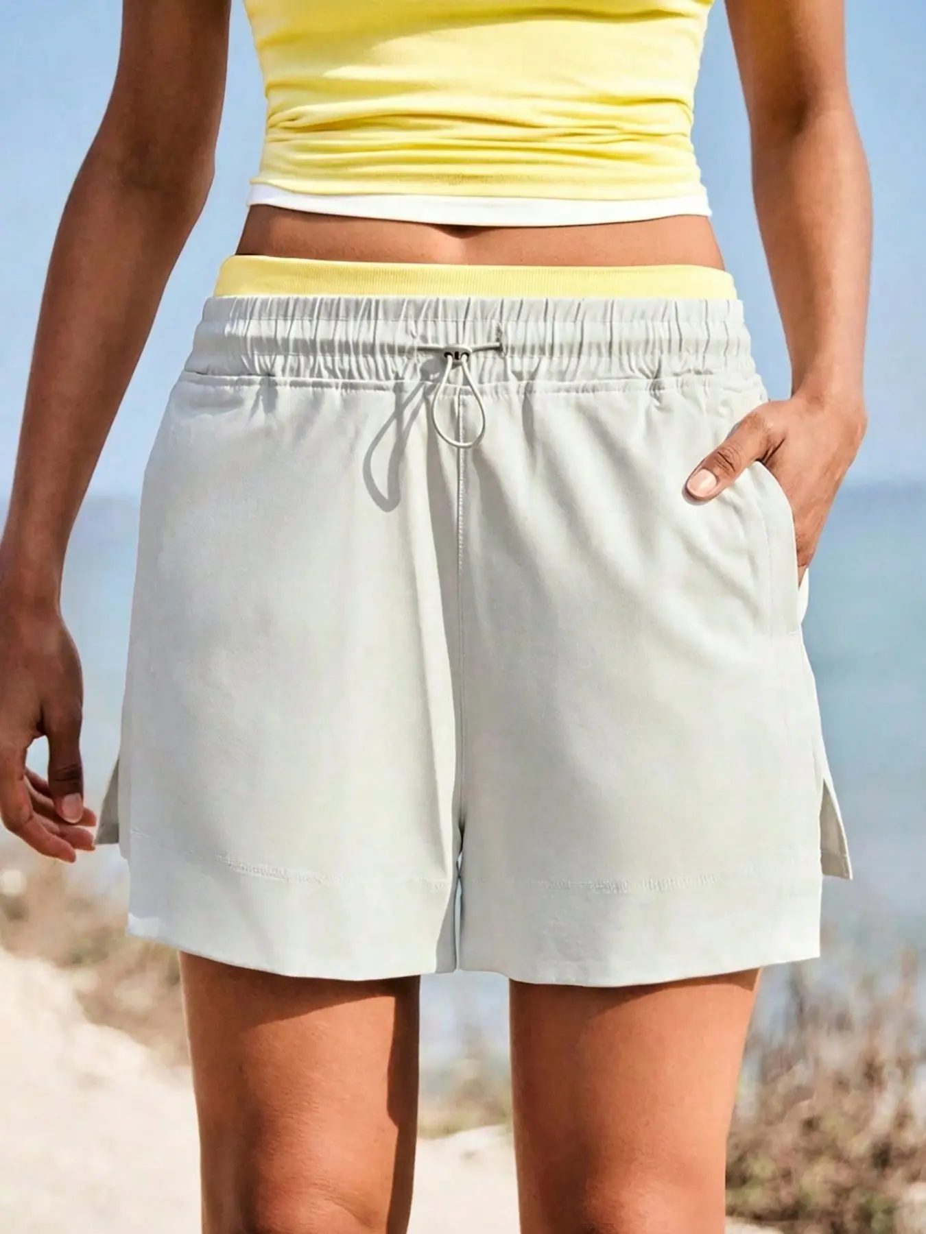 Women's High-Waisted Side Slit Gym Shorts, Drawstring Pockets, Quick-Dry Running Fitness Casual Shorts, Comfortable and Fashionable, All Season Shorts, Athletic Workout Shorts
