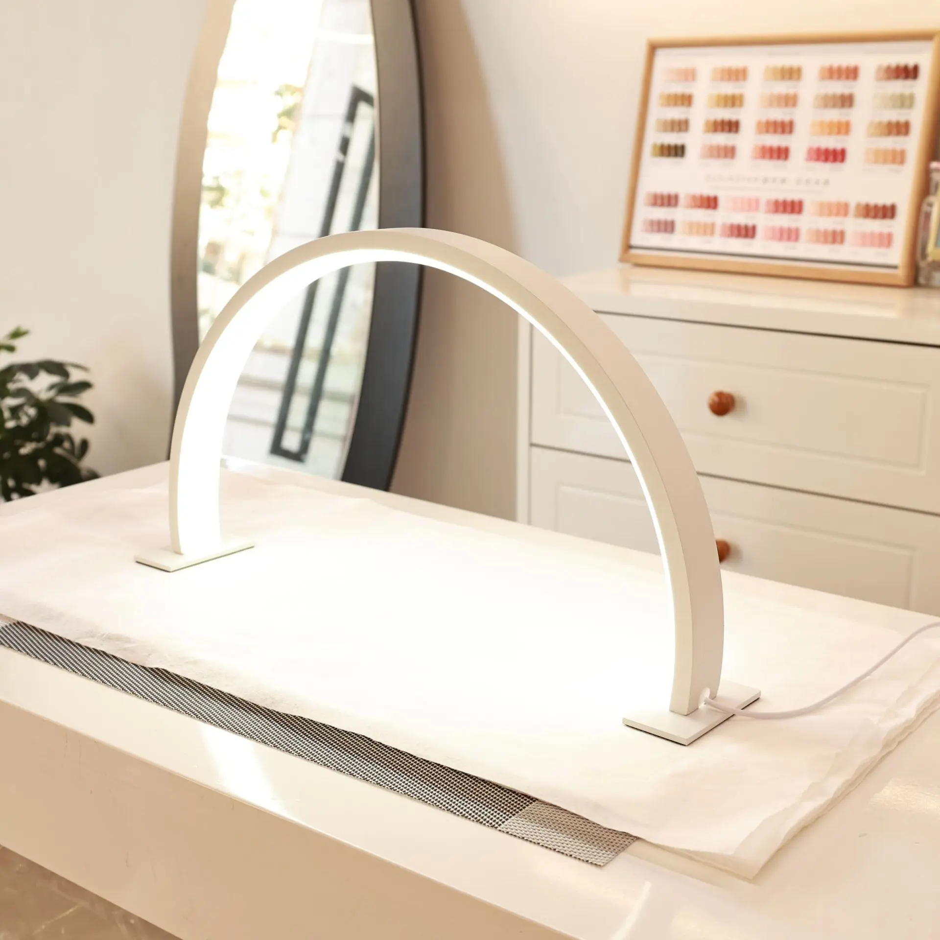 Beauty Manicure LED Desk Lamp, Adjustable Lights, Adjustable Brightness, Dimmable Lighting, Push Button Control, Tabletop Lighting for Beauty Salons, Dimmable Lamps, Model Yd25033