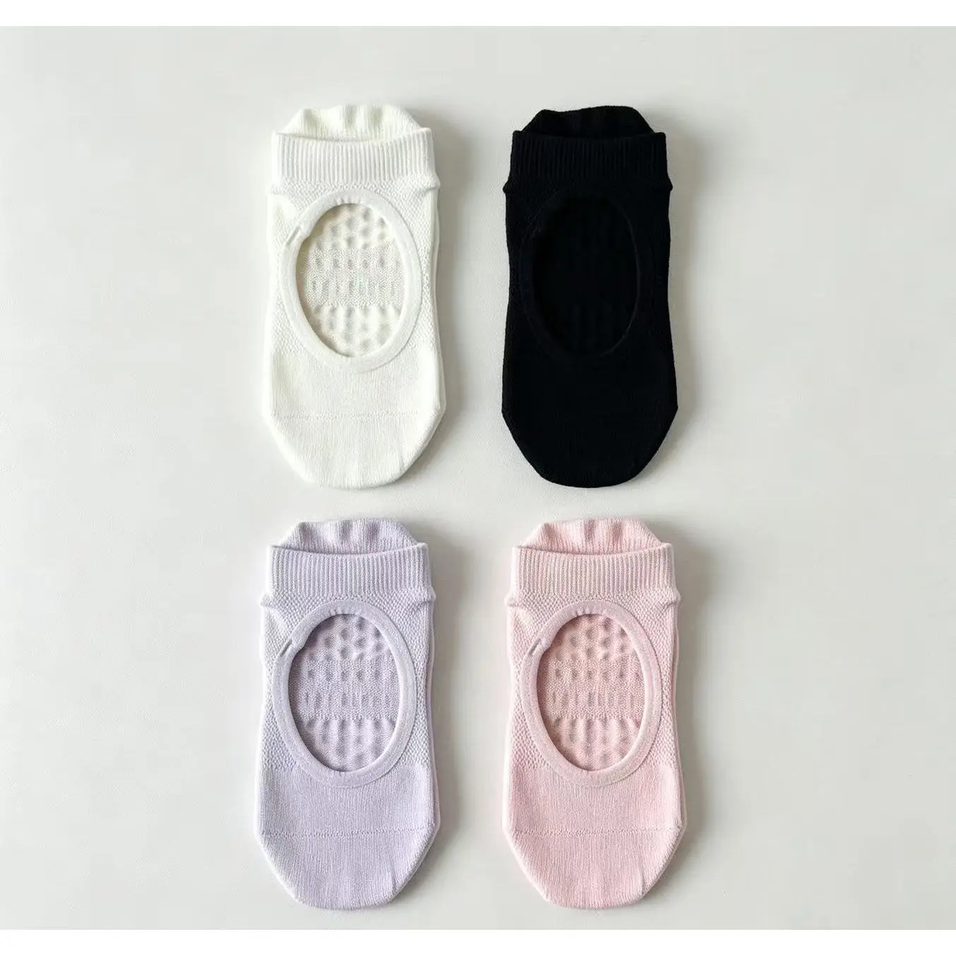 Non Slip Yoga Socks 4 Pair Women Pilates Socks Anti Slip Breathable Ankle Socks for Workout Barrel Hospital Gift Compression Tie Dye Pilates Grip Socks Striped