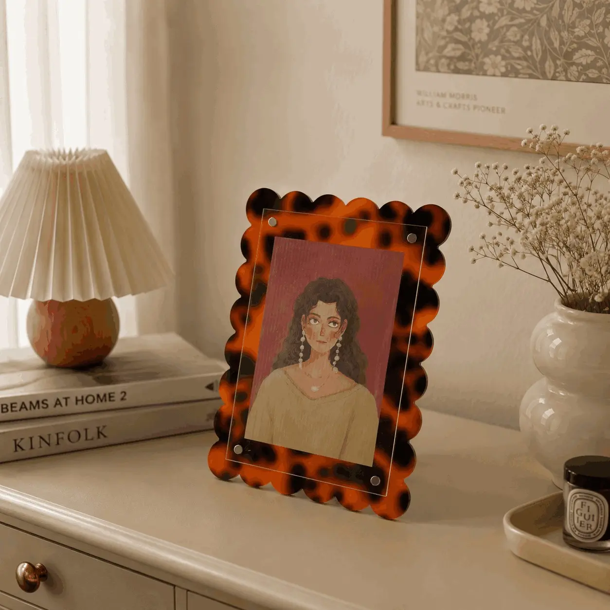 Cute 6x6 Acrylic Scalloped Photo Frame – Clear Pearl Style Desk Picture Frame, Aesthetic Room Decor for Home & Gift