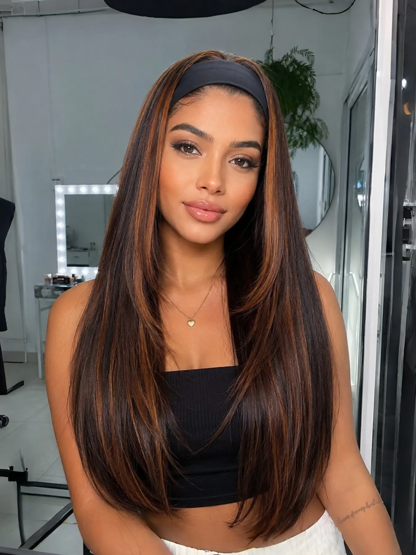 26 Inch Long Layered Straight Highlight Headband Style Wig, Heat Resistant Synthetic Hair for Women, Stylish and Comfortable