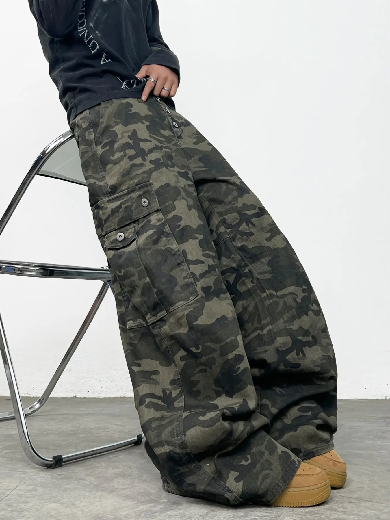 Men's Denim Jeans, Deconstructed Patchwork Front Button Design, Camouflage Multi-Pocket Loose Fit, Streetwear Fashion, All Seasons, Camo Cargo Jean, Denim Pants
