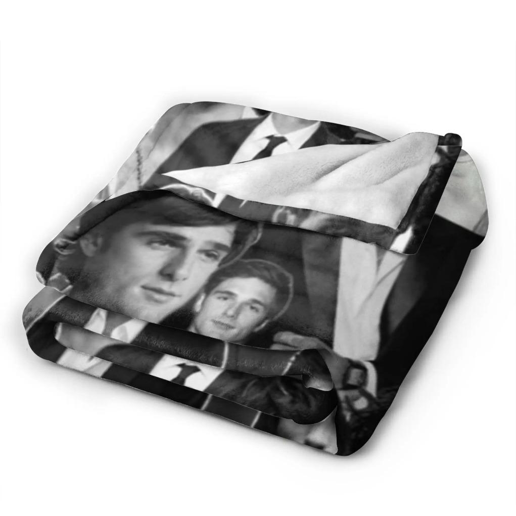 Jacob Elordi Australian Actor Poster Blankets Quality Soft Warm  Throw Blanket Winter Travel Outdoor Comfortable Bedspread  Best choice for home and outdoor