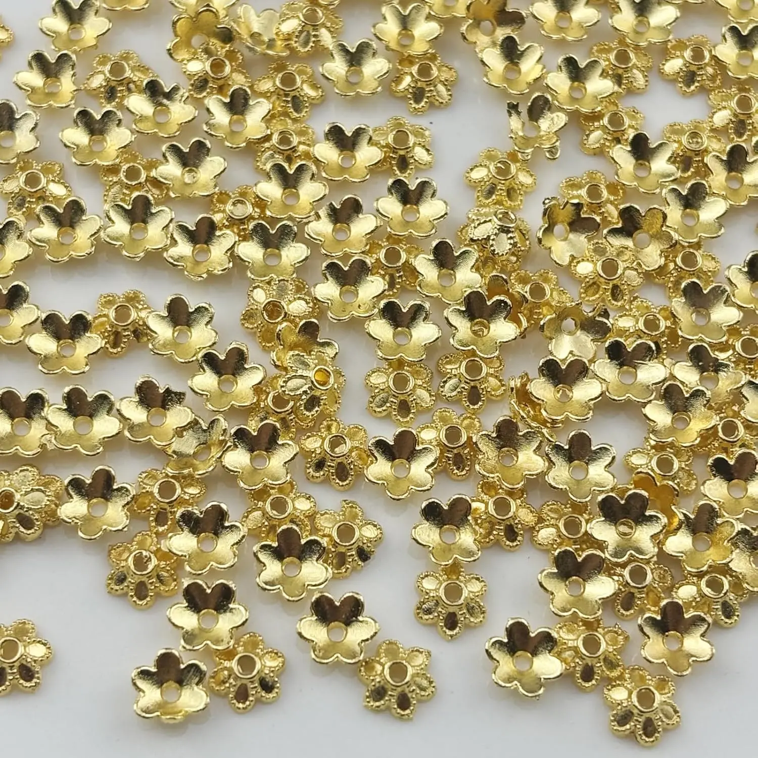 Shiny Look Alloy Flower Spacer Bead Caps, 500-Count 6mm Metal Jewelry Making Supplies for Bracelet, Necklace Earrings