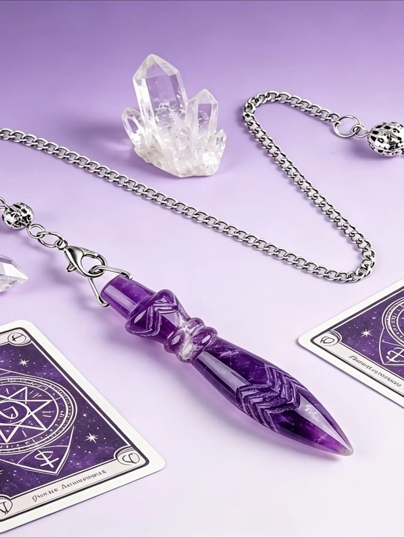 1 piece hand-carved natural crystal spiral arrow scepter pendulum dowsing tool, chakra balancing pocket guardian pendulum divination reiki trinket, vintage carved wavy pattern pendulum accessory, an ideal gift for birthdays and Valentine's Day