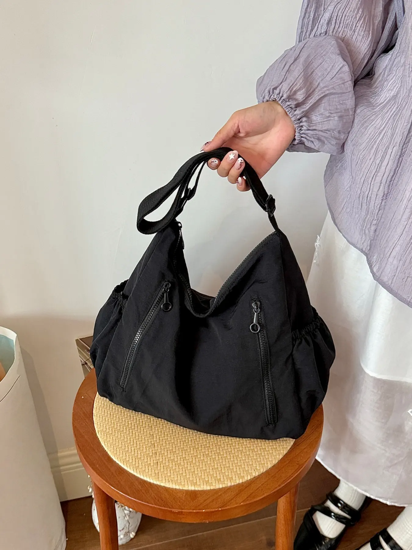 Simple and casual slouchy style large-capacity tote bag, multi-pocket lightweight daily commute adjustable crossbody shoulder bag