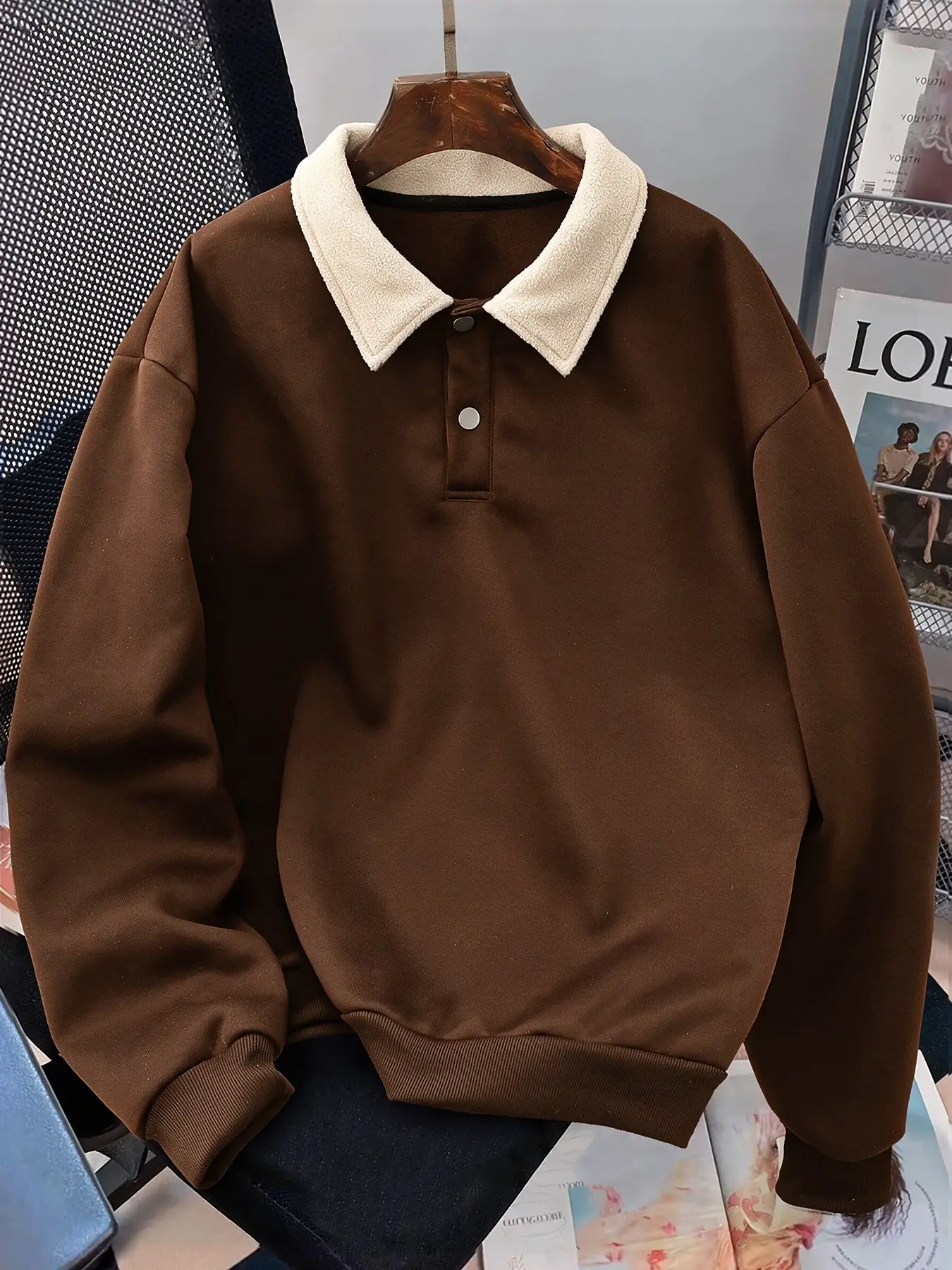 Mens Fleece Contrast Collar Polo Sweatshirt, Two Button Placket, Soft Thick Fabric, Loose Casual Daily Top, Vintage Minimalist Style for Commute Street Leisure Daily Matching Outfits#MensPoloSweatshirt #ContrastCollarTop #VintageCasualWear #DailyStreetOut