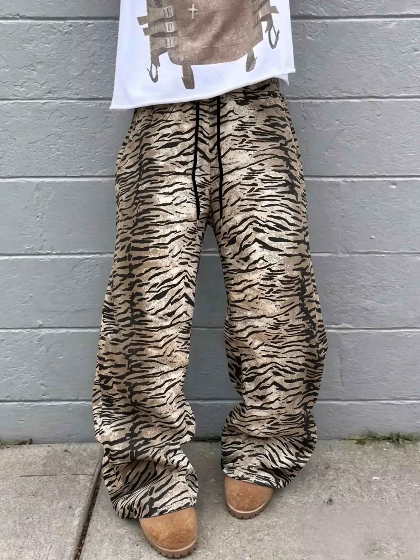 Men's Leopard Print Letter Digital Print Wide Leg Sweatpants, Drawstring Waist Loose Fit Casual Sports Pants, Casual Sporty Trousers, All Season Fashion