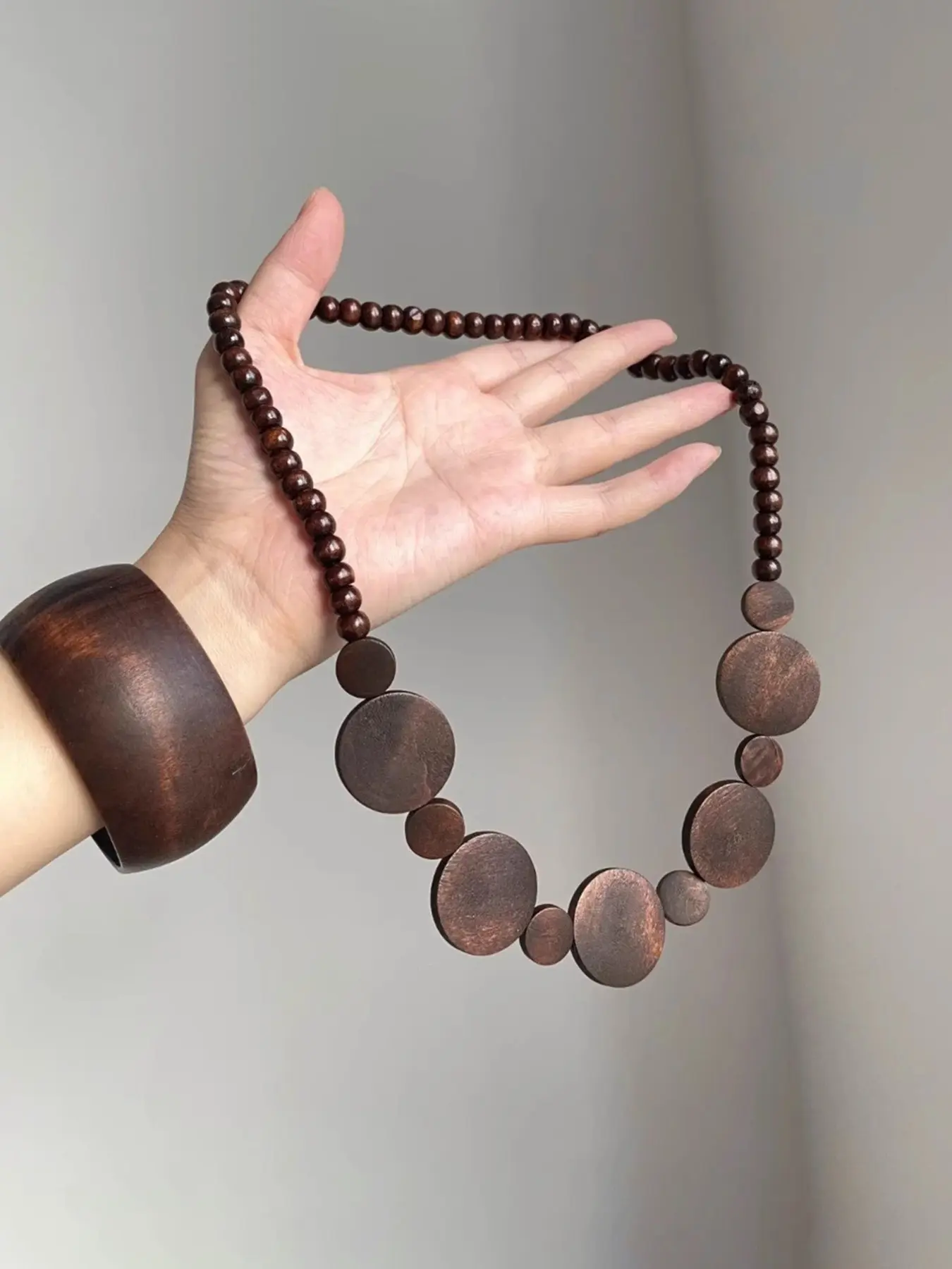 2 Piece Vintage Ethnic Wooden Necklace and Bracelet Set, Bohemian Long Style Unique Versatile High-End Jewelry Accessories for Women