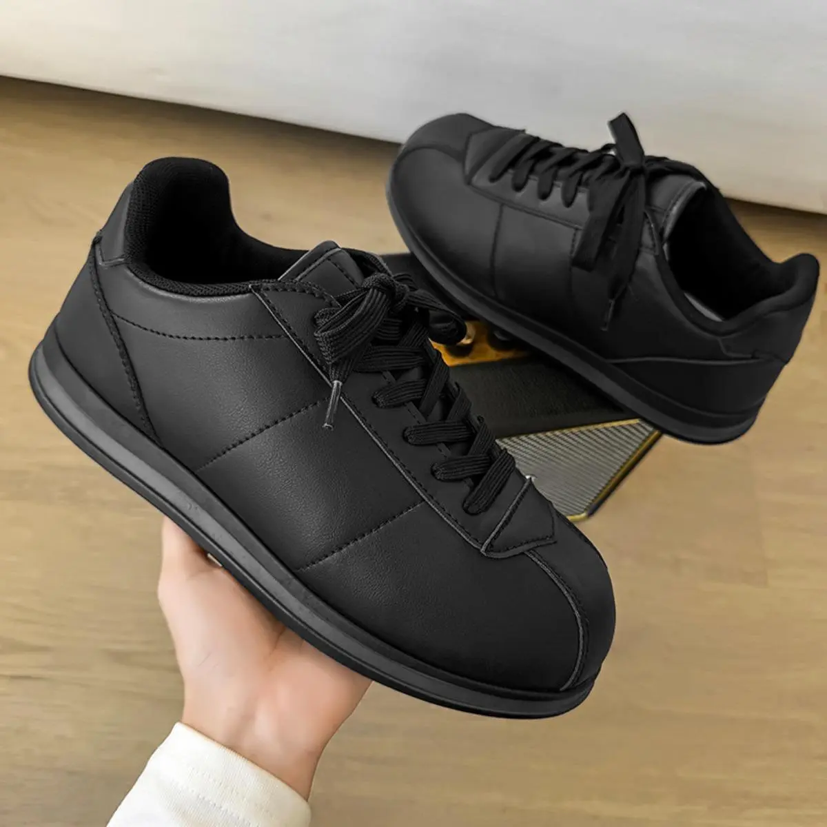 Men's Casual Work Shoes, Waterproof Slip-On Trainers for Professional Service Environments, Non-Slip Black Footwear