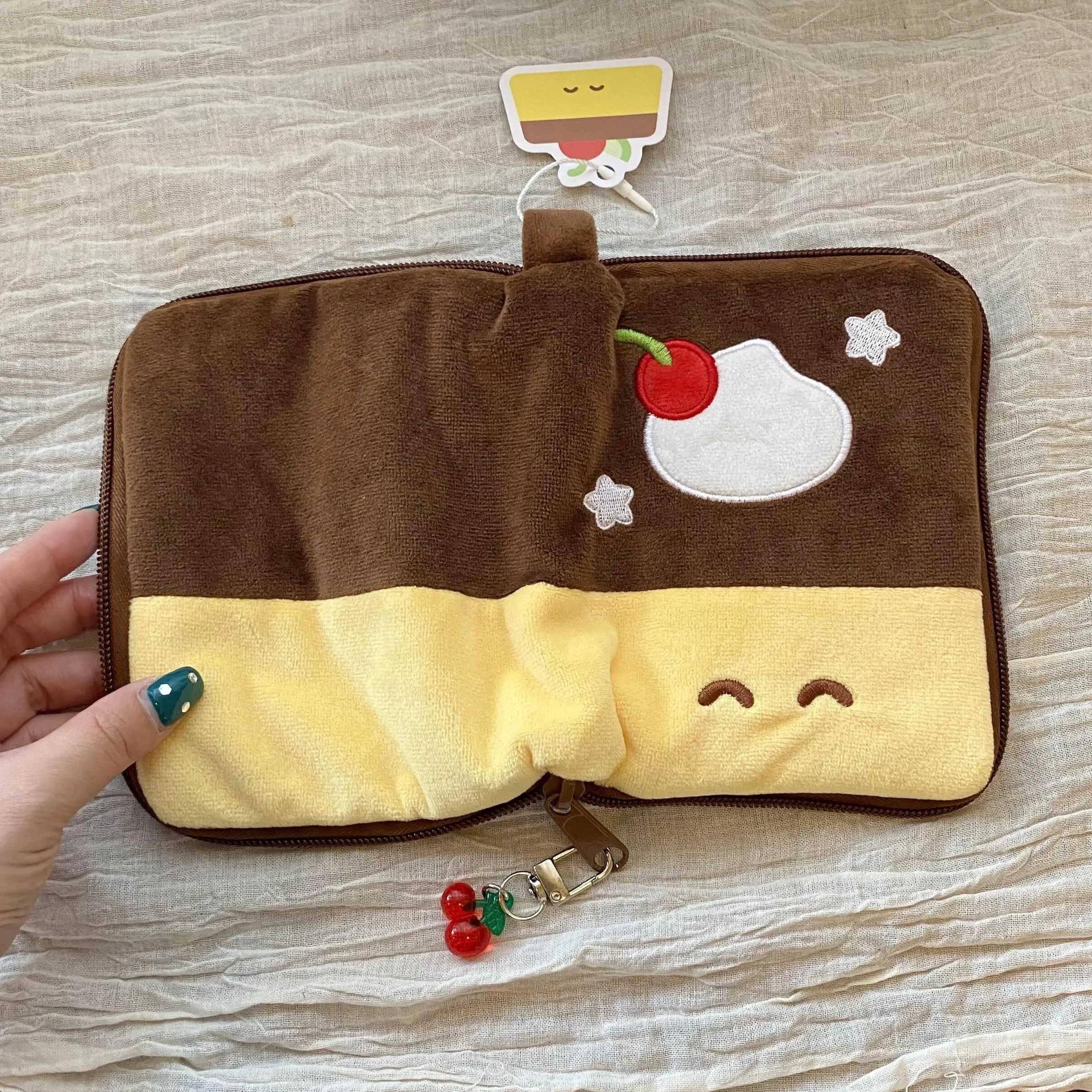 Cute Pudding Document Wallet Portable Travel Passport Bag High Aesthetic Value Multi-Functional Women's Coin Purse Storage Or...