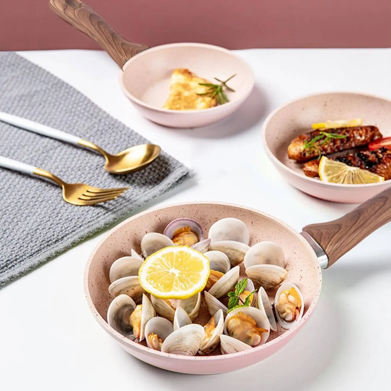 Mini Cute Frying Pan Set, Non-Stick Cookware for Small Kitchens, Easy Clean & Durable, Compatible with Gas/stove, Uniform Heat Distribution, Aluminium Cookware
