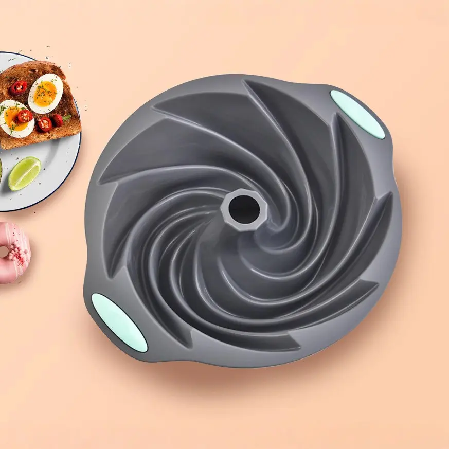 1-Piece Set of High-Quality Silicone Cake Molds - Non-stick, wavy, and versatile molds, perfect for baking cakes, brownies, puddings, and more - Crown, nest, spiral, and braided shapes; easy to unmold with perfect results; a must-have kitchen helper