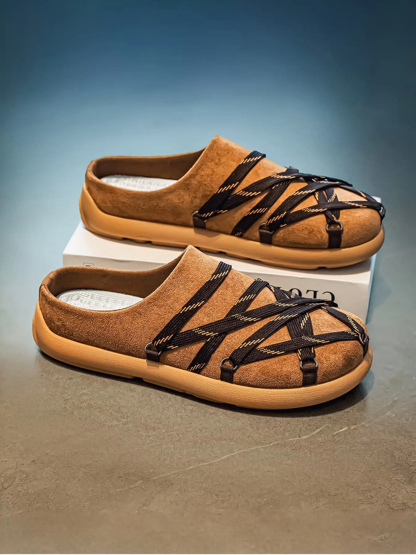 Men Suede Crisscross Woven Strap Mule Clogs Slip On Closed Toe Slide Sandals, Vintage Platform Comfort Half Slippers, Casual Lightweight Walking Mules for Daily Outdoor Travel Beach Holiday, Non-Slip Soft Insole Retro Flat Backless Clog Shoes