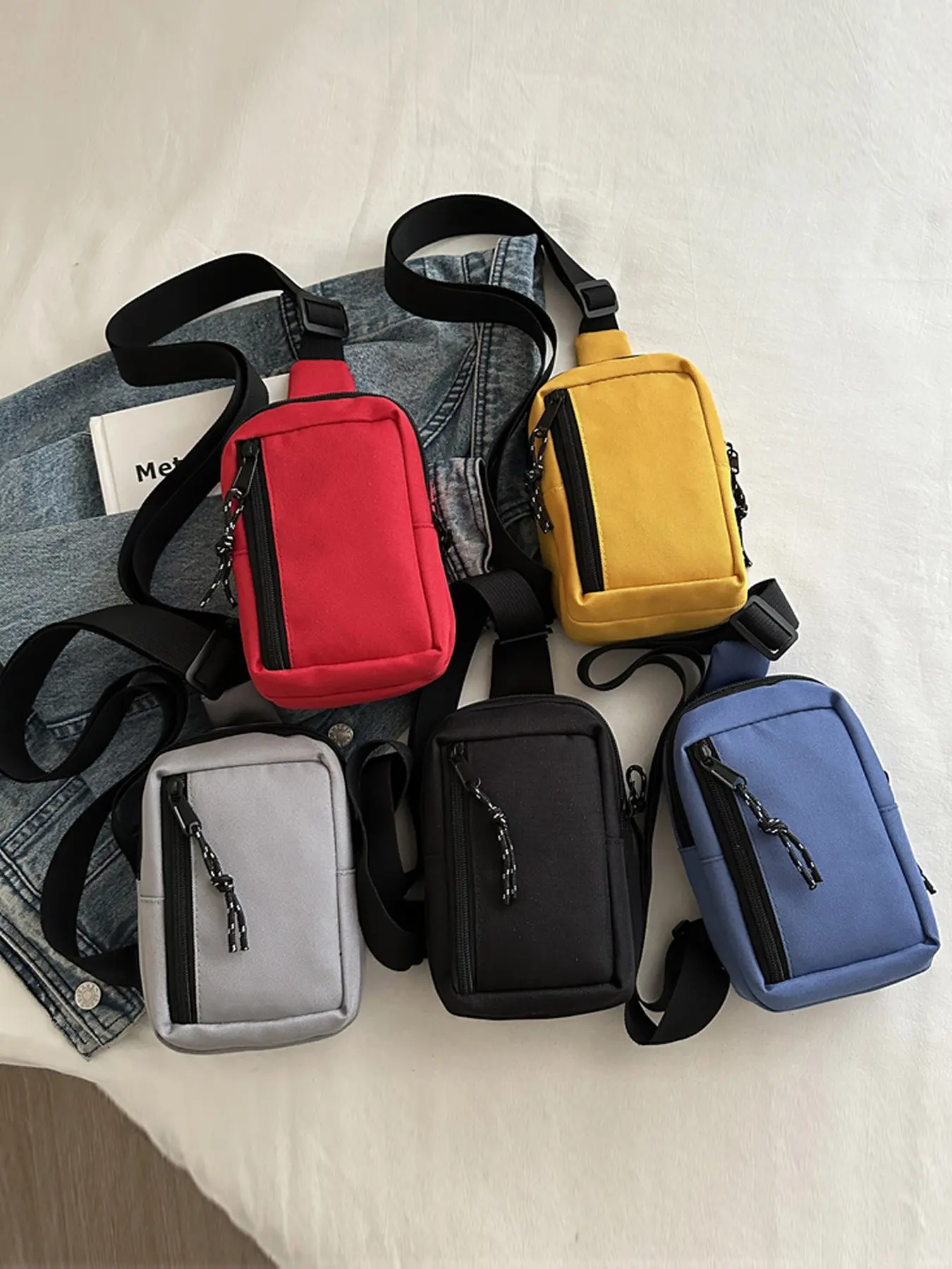 Minimalist Mini Sports Chest Bag, Multi-Layer Lightweight Crossbody Pouch, Outdoor Theft-Proof Phone Bag, Unisex Travel Backpack