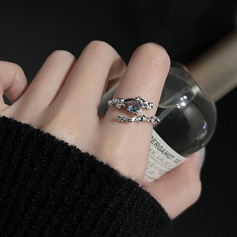 [Phantom Ring] French-style unique moonstone ring with a high-end feel, niche ins-style simple women's ring