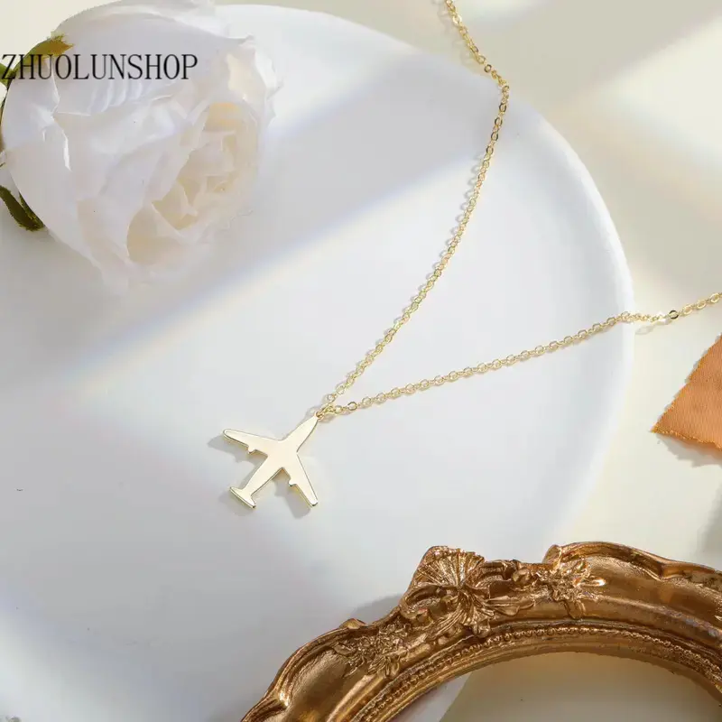 Women's Minimalist Dainty Alloy Collarbone Necklace - Lightweight Hypoallergenic Polished Alloy, Pendant with Airplane Charm, Wanderlust Chain Jewelry Necklaces for Daily Outfits, Summer Trips cuban link chunky jesus crucifix exquisite gift, Female, Daily