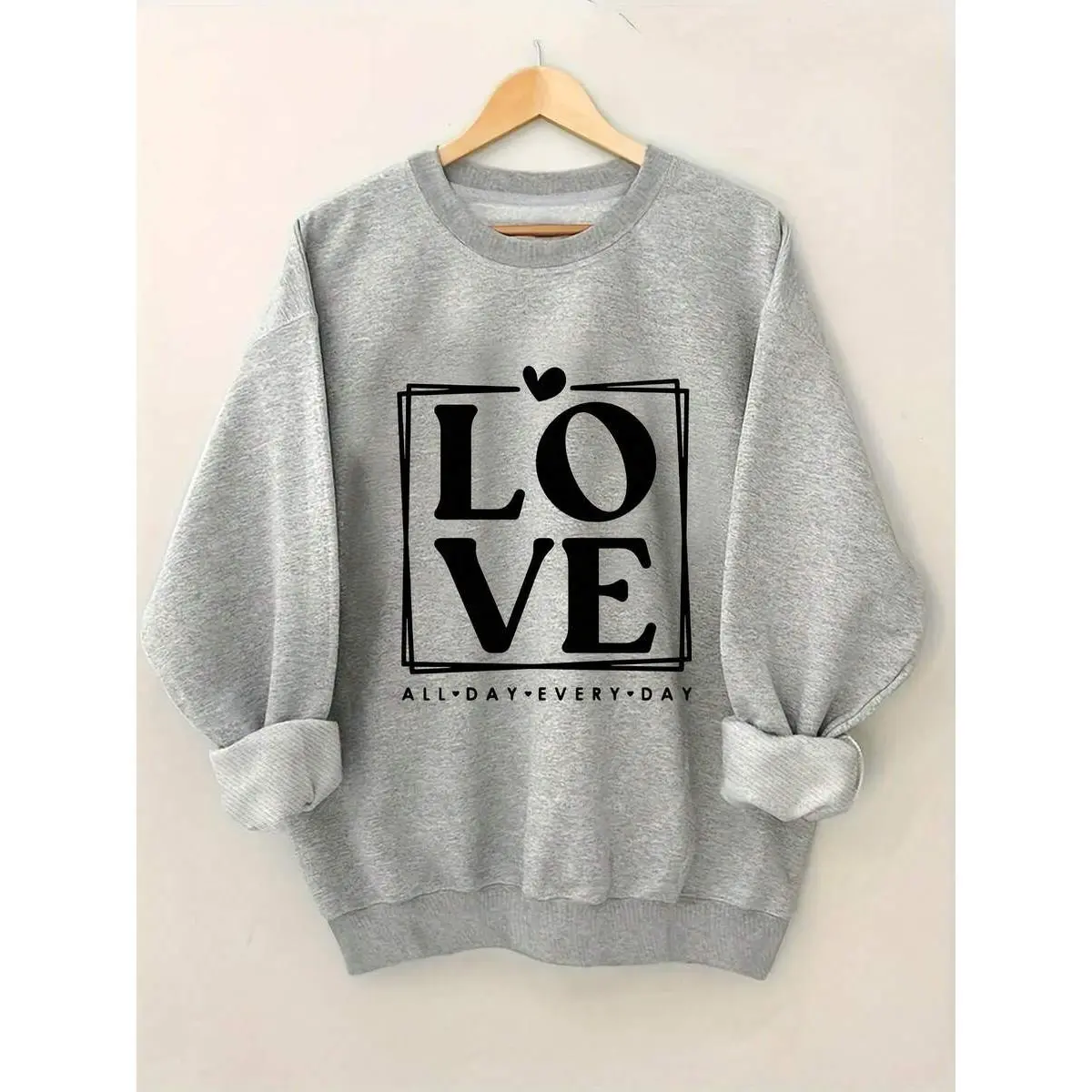 Love Print Sweatshirt, Casual Long Sleeve Crew Neck Pullover Sweatshirt, Women's Plus Size ClothingDaily Casual Round Neck Sweatshirt