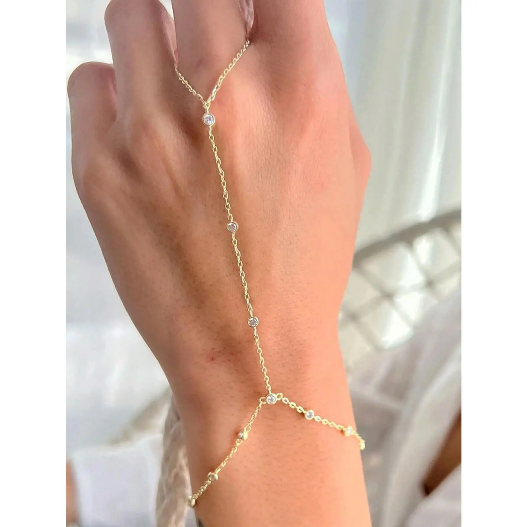 Gold Boho Hand Chain Bracelet for Women, Rhinestone Finger Bracelet Ring, Adjustable Palm Bracelet Hand Harness Jewelry, Sparkly Summer Beach Vacation Accessories, Festival Wedding Party Coquette Gift