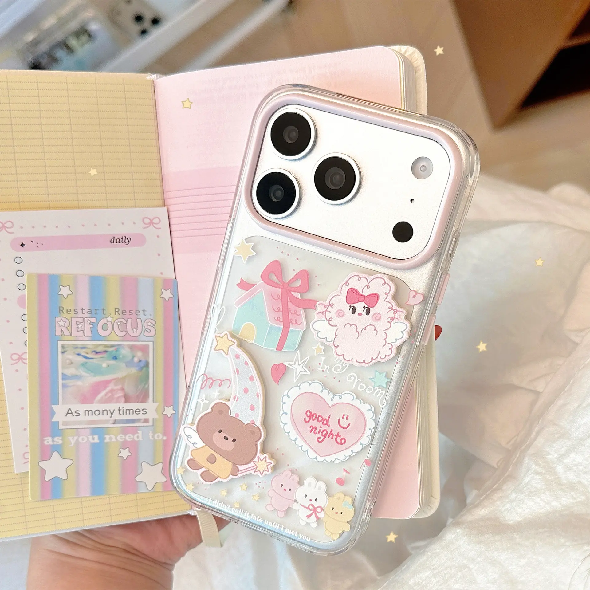 Highly attractive cartoon phone case suitable for Apple 17pm, iPhone 16 Pro, 3D magic rabbit and bear, transparent for 14 and 15