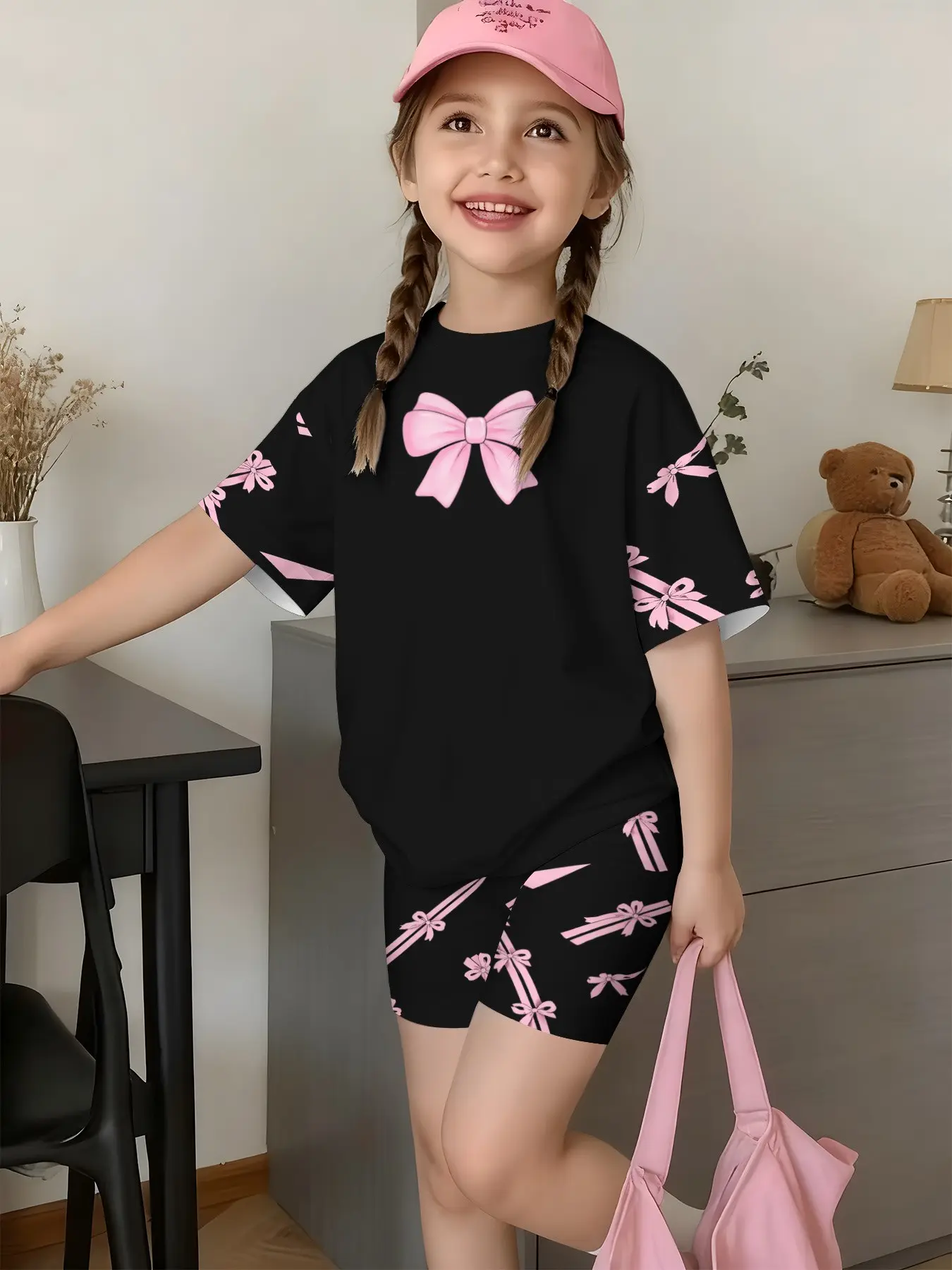 Girls' Slim-Fit Pants Set, Fashionable Short Pants Set, Cute and Stylish All-Over Print Suit, Casual Clothing for Kids, Summer Set