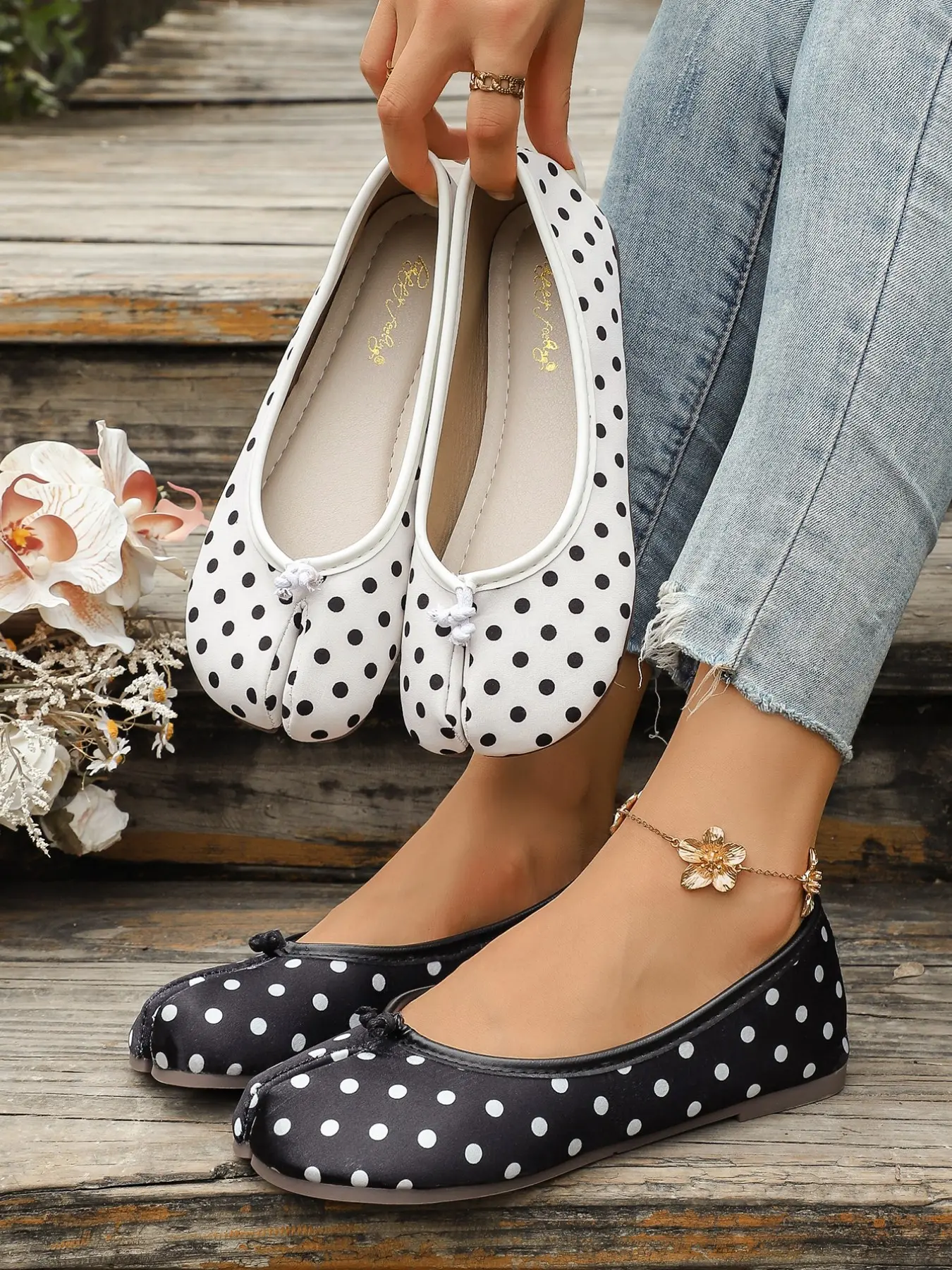 Women's Split Toe Ballet Flat Shoes, Polka Dot Print, Slip-On Vintage Tabi Pig Foot Shoes, Casual Single Shoe, All Seasons