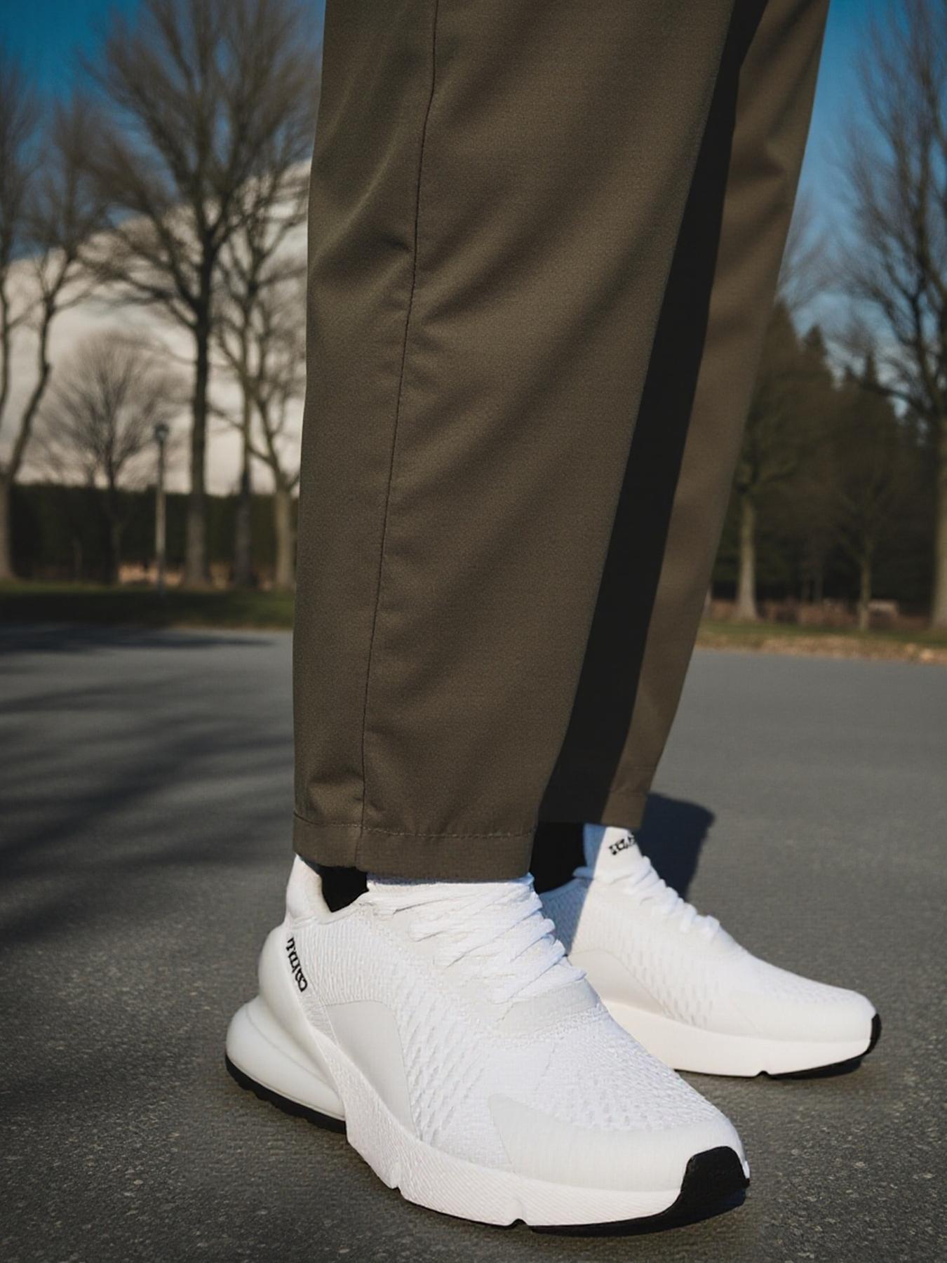 Men's Air Cushion Running Sneakers, Breathable Mesh Upper, Shock-Absorbing Sole, Athletic Gym Shoes for American Athletes Men's Air Cushion Running Sneakers, Breathable Mesh Upper, Shock-Absorbing Sole, Athletic Gym Shoes for American Athletes