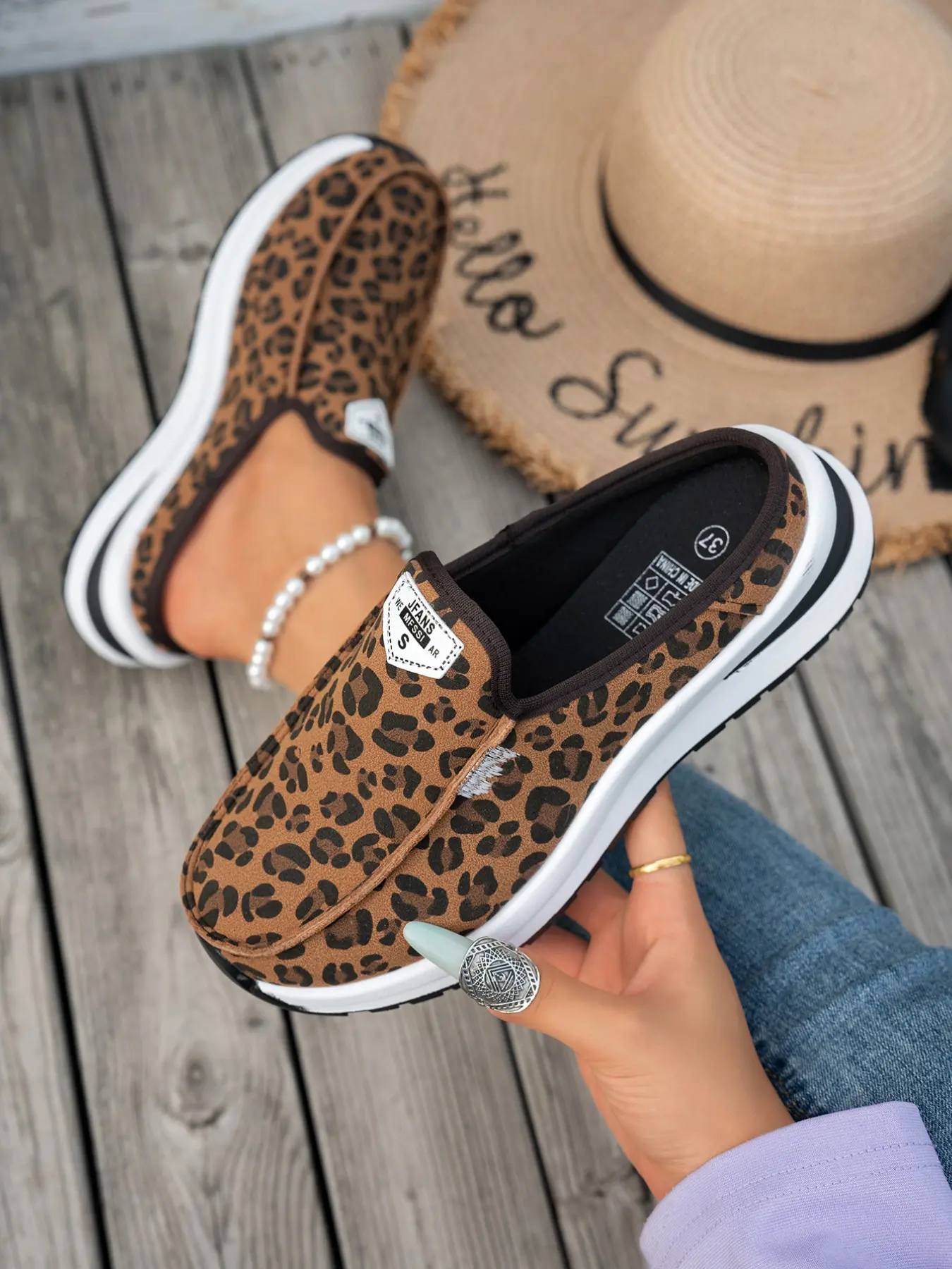 New Women's Thick Sole Mules 2026, Large Size Comfortable Slip-On Shoes, Ideal for School and Vacation, Multiple Colors Available