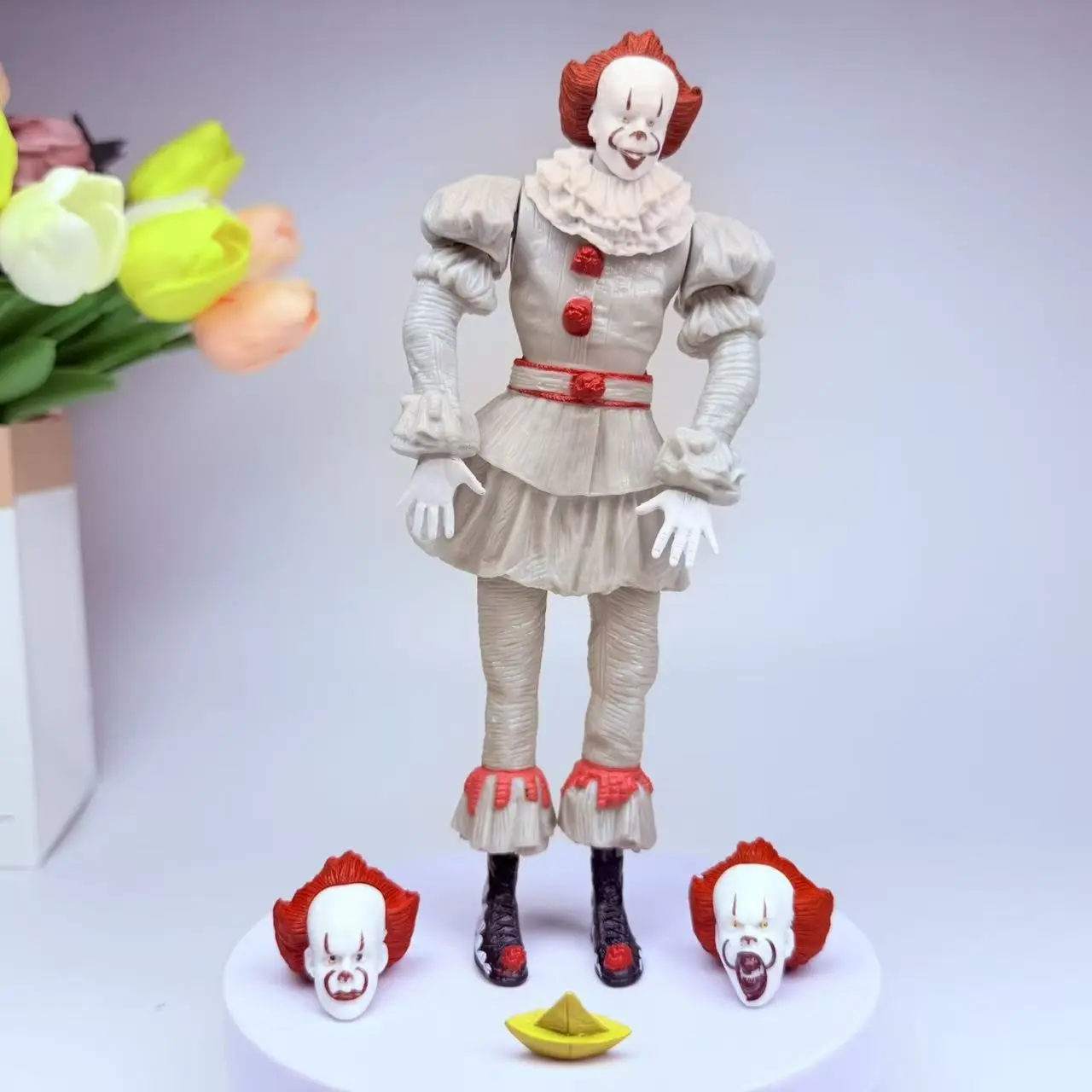Pennywise Horror Figure, Dual Head Replacement, Paper Boat Accessory, Halloween Decoration, Collectible Gift, Horror Movie Model