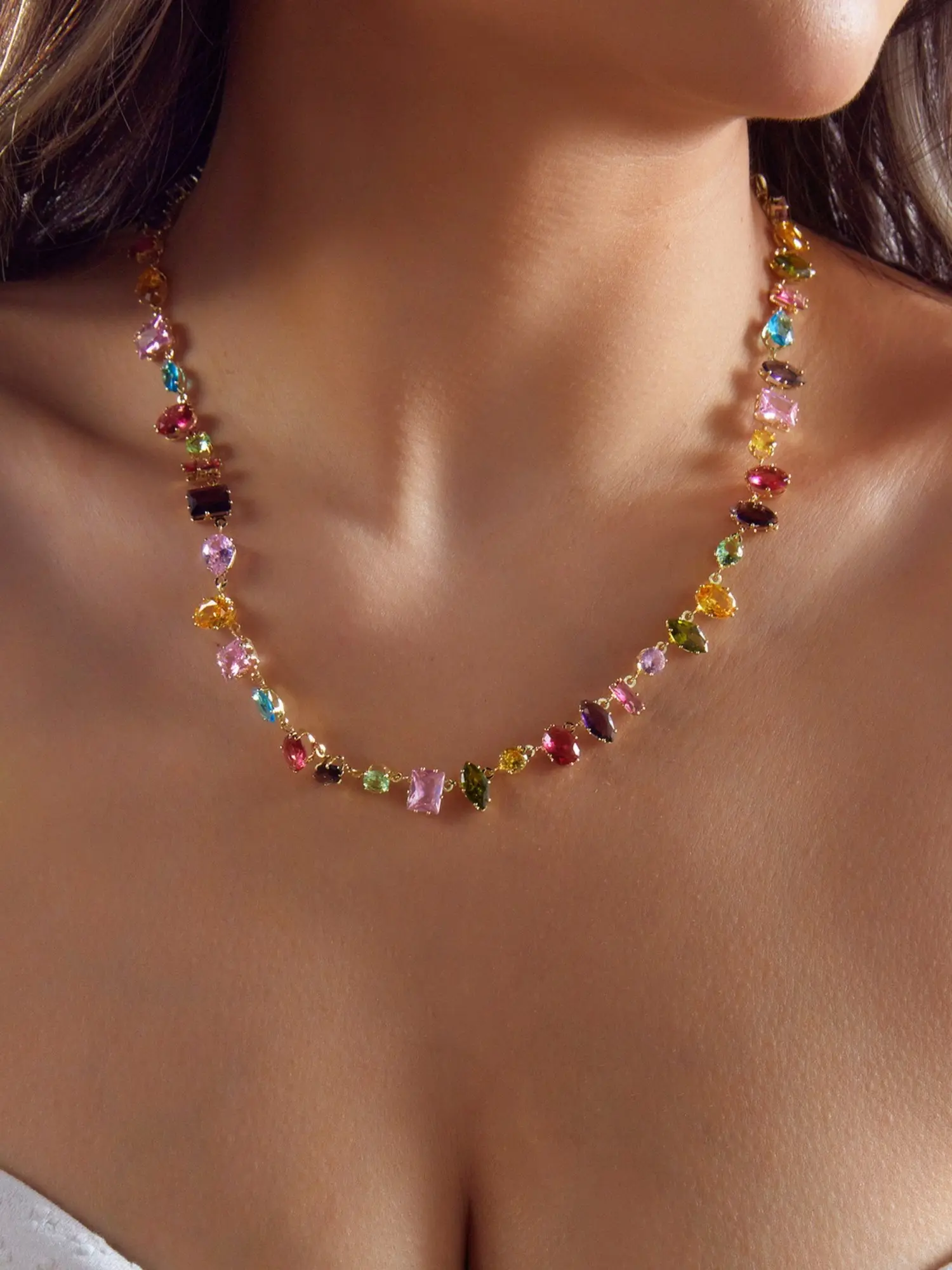 Luxury Mixed Gemstone Necklace, Colorful Crystal Chain, Retro Style Pendant, All-Season Lockbone Jewelry, Versatile Fashion Accessory