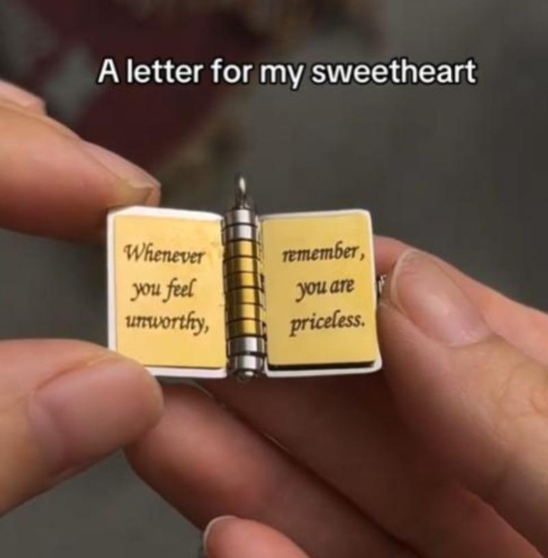 My Little Star Book Necklace - My Incredible Daughter Book Necklace Daughter Gifts From Dad Mom Mother Adjustable Silver 18k Gold Jewelry Openable with 6 Pages Gifts of Love for Daughter / Son, Birthday Day Gift Graduation Jewelry of Love My Little Star Book Necklace - My Incredible Daughter Book Necklace Daughter Gifts From Dad Mom Mother Adjustable Silver 18k Gold Jewelry Openable with 6 Pages Gifts of Love for Daughter / Son, Birthday Day Gift Graduation Jewelry of Love