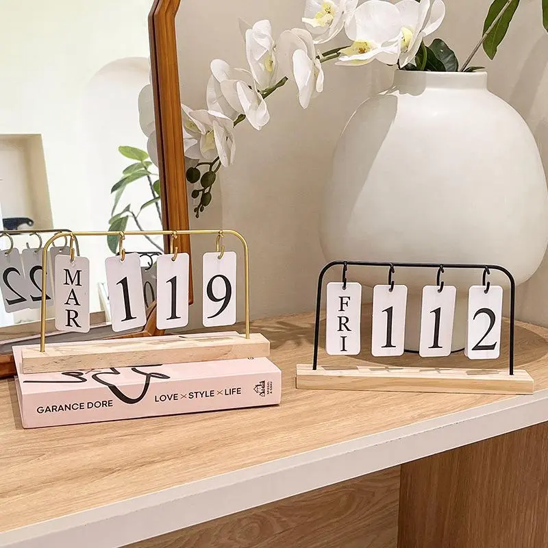 Vintage-Style Metal Perpetual Flip Calendar - Gold Small Unisex Manual Desk Accessory with Manual Date, Date Display, Creative Decorative Clock for Home Office Indoor Recreation
