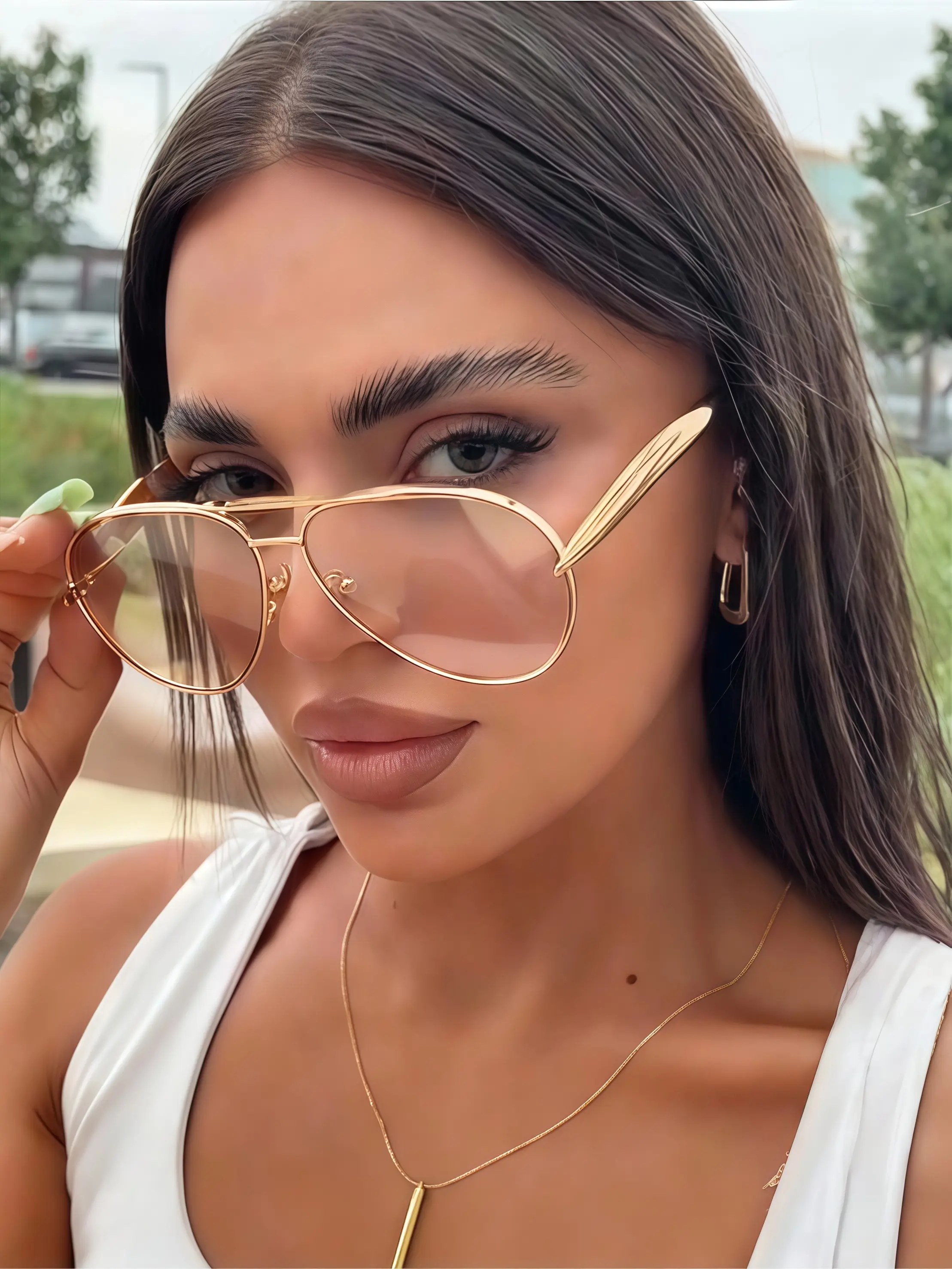 New 1 Pack Metal Aviator Sunglasses for Women, Pilot Style Street Photo Shades, Fashion Outdoor Sun Accessory for Driving, Cycling, Travel, Parties, Stage Looks, Summer Outfits and Daily Styling