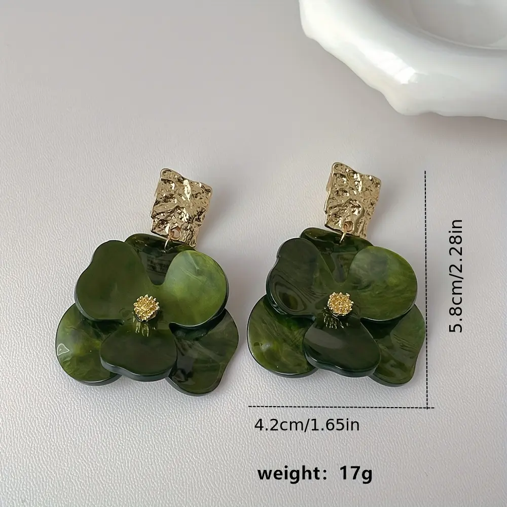 1 pair of green acrylic petal long earrings, vintage style clover earrings for women and girls, suitable for parties, banquets, anniversaries, weddings, and as jewelry accessories