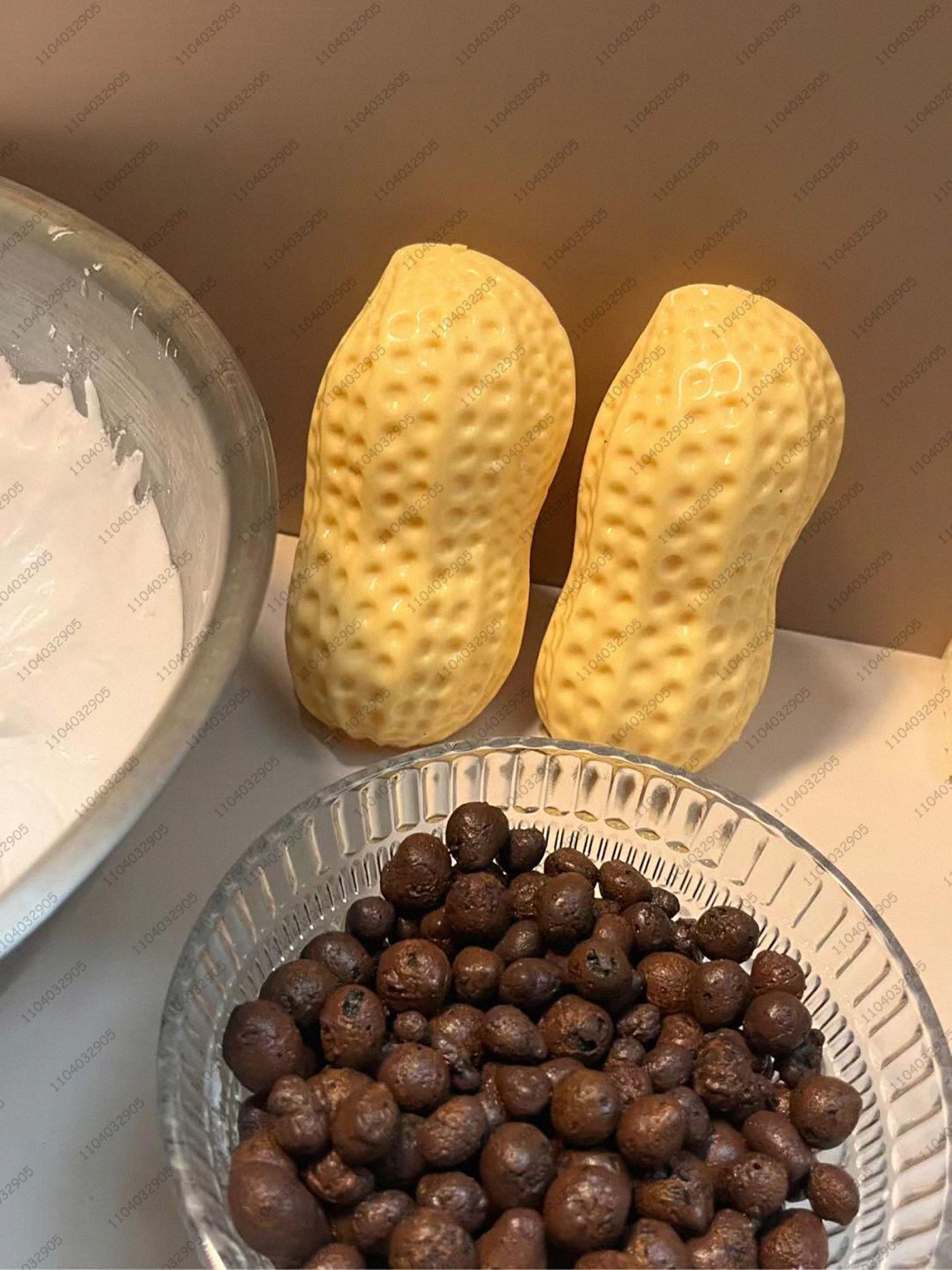 Peanut Stress Ball Crunchy Squeeze Ball Squishy Toy Buttery-Soft Feel Fidget Toy ASMR Sensory Anti Stress Toys for Kids & Adults