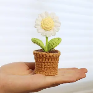 1pc Cute Crocheted Daisy Potted Plant, Handmade Mini Knitted Flower, Sweet Gift for Girlfriend/Best Friend