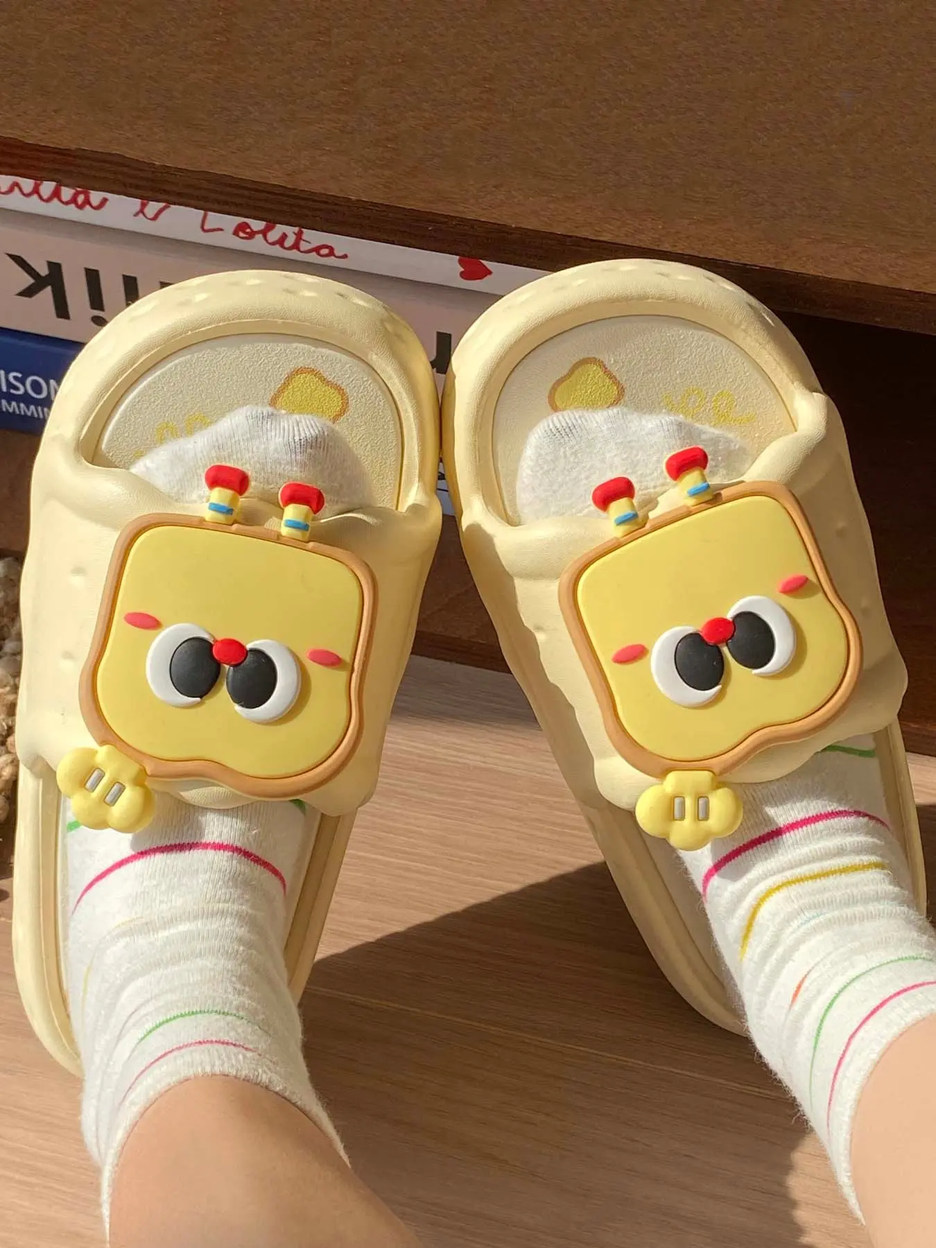 Cute Cartoon Toast Chicken Slippers, Eva Outdoor Summer New Women's Soft Sole Casual Comfortable Beach Sandals, Durable Flip Flops