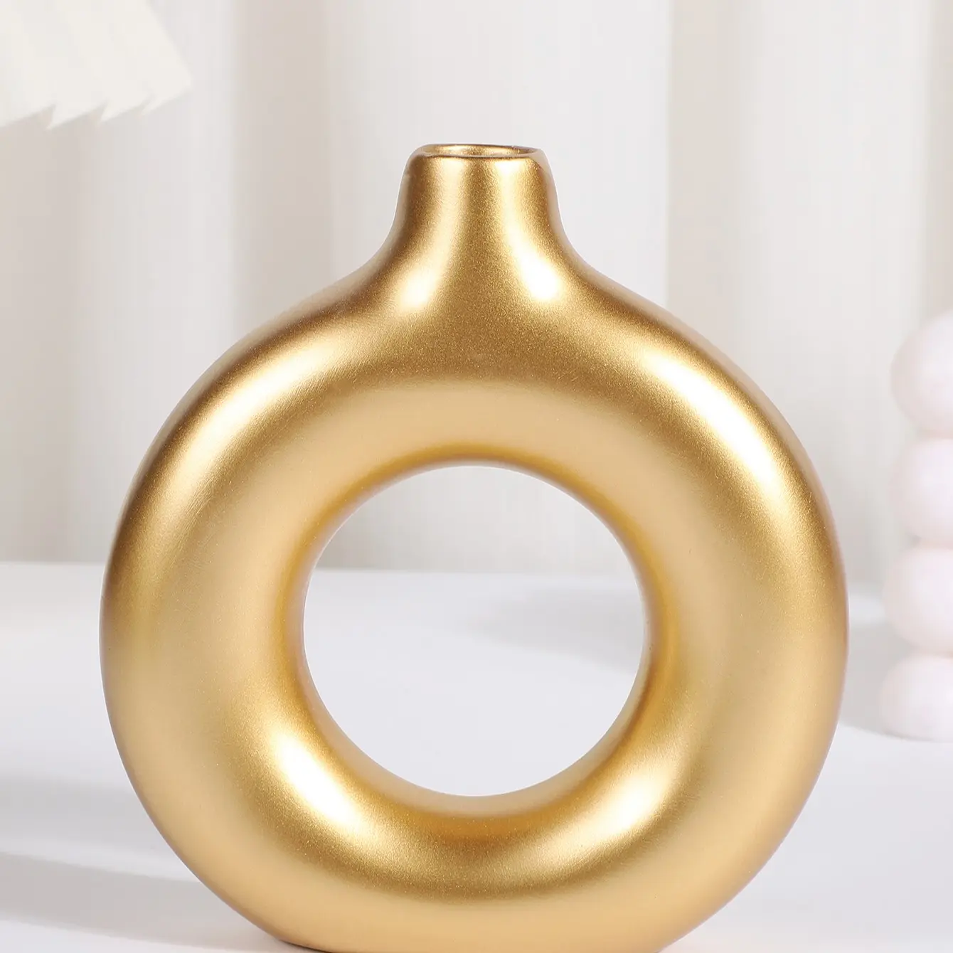 North European Style Donut Vase, Home Table Desk Decorative Resin Ornament, High-End Floral Arrangement Holder, 1pc Elegant Decoration