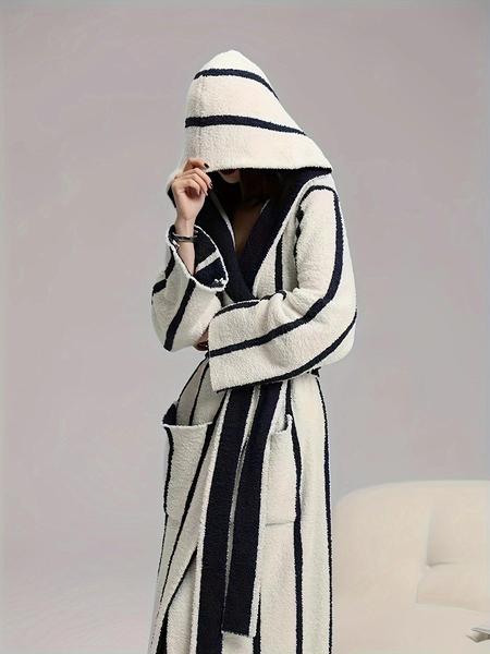 【COZY Soft Plush Feel】Women's Striped Print Long Sleeve Bathrobe, Casual Soft Comfortable Warm Hooded Robe, Ladies Sleepwear for Fall & Winter