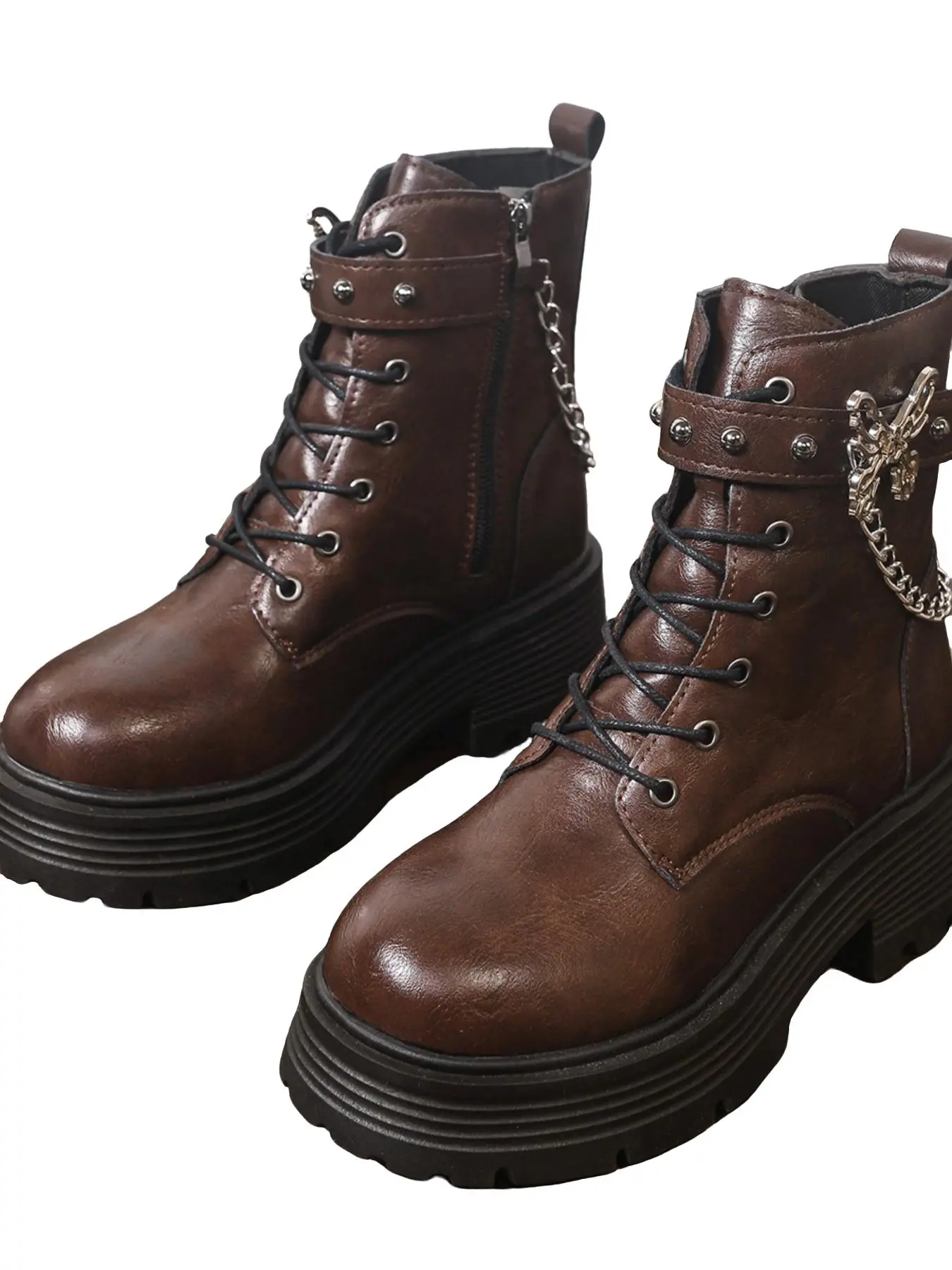 2026 Sweet Cool Style Butterfly Chain Boots, Distressed Leather Rivet Thick Sole Side Zipper, Fall Winter Women's Short Boots